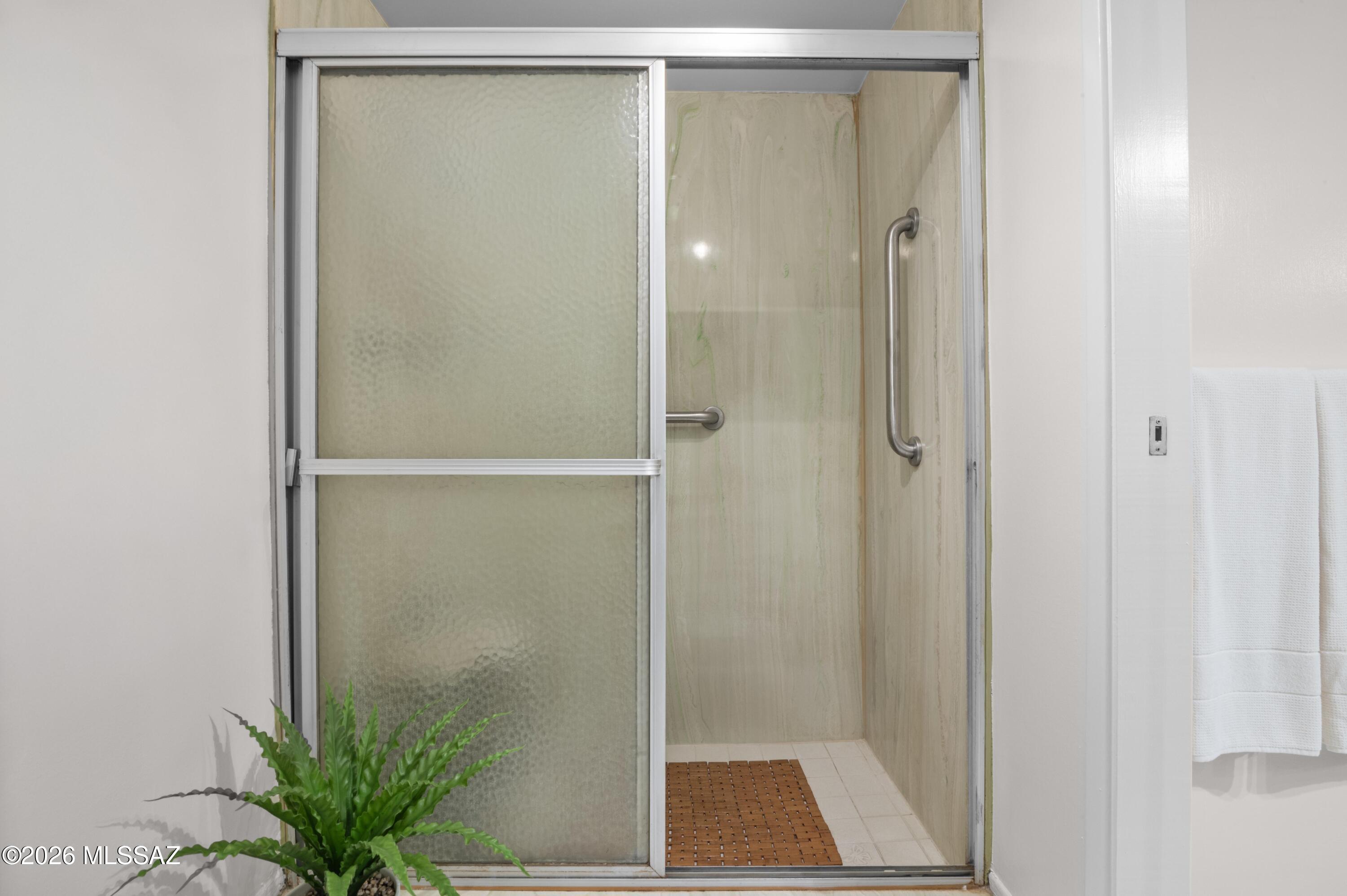 Casas Del Oro Norte (89-130) - Residential