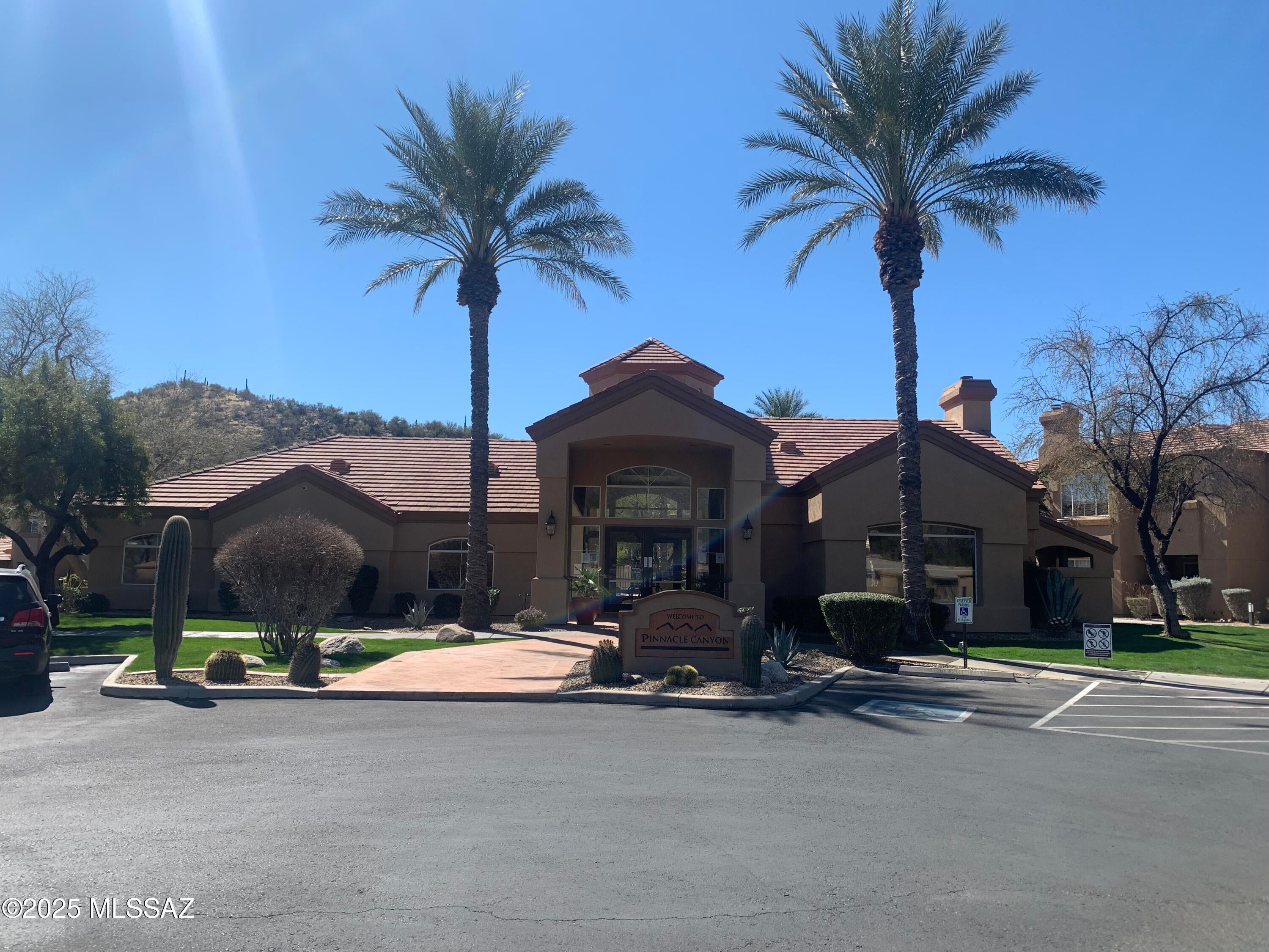 Pinnacle Canyon Condominium - Residential
