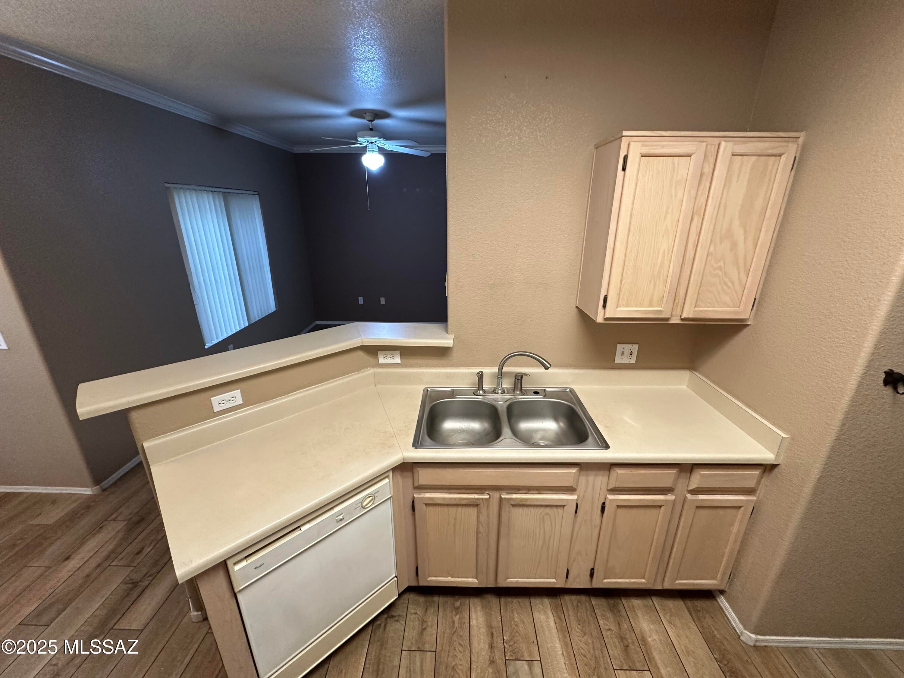 Pinnacle Canyon Condominium - Residential