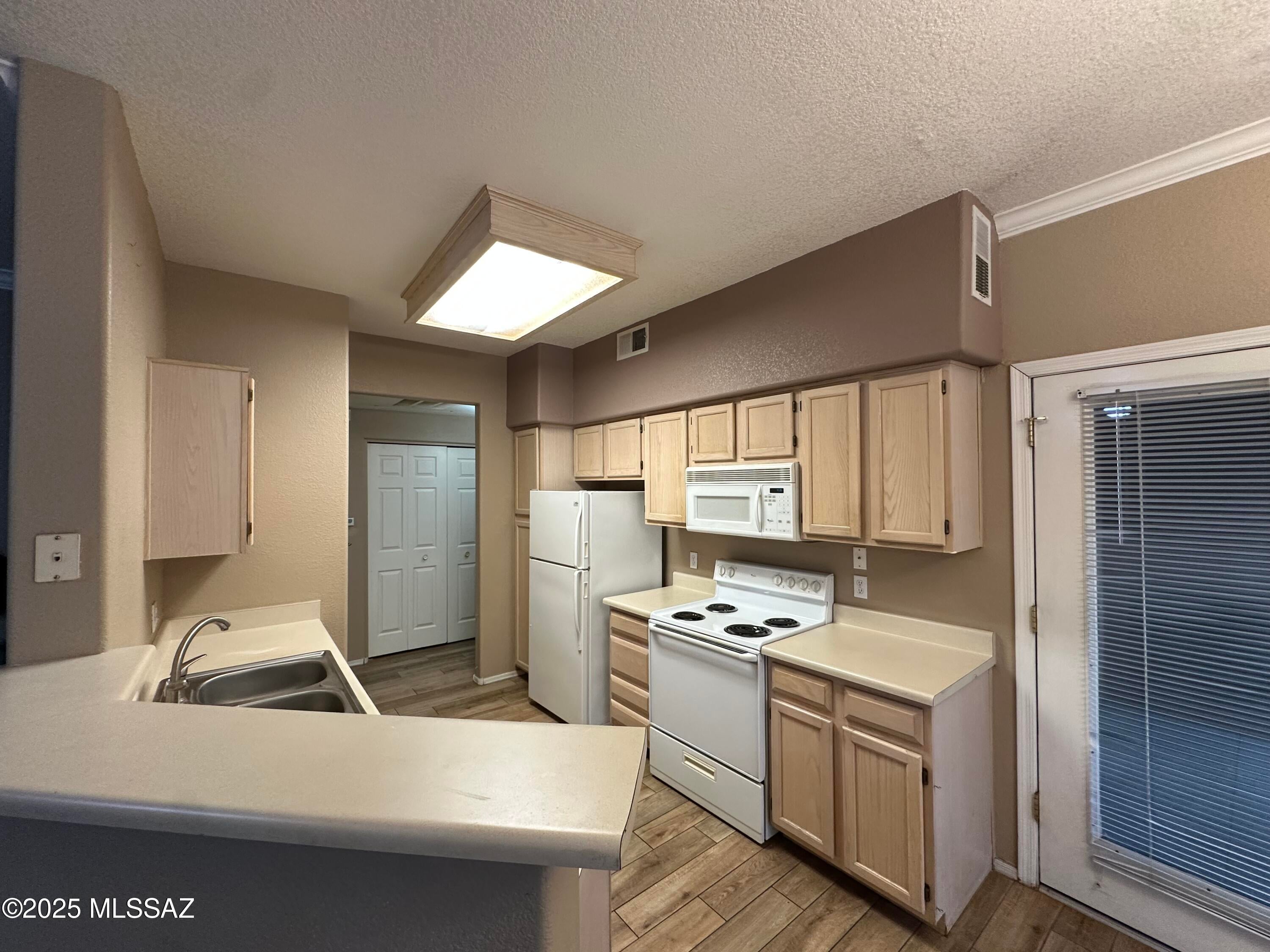 Pinnacle Canyon Condominium - Residential