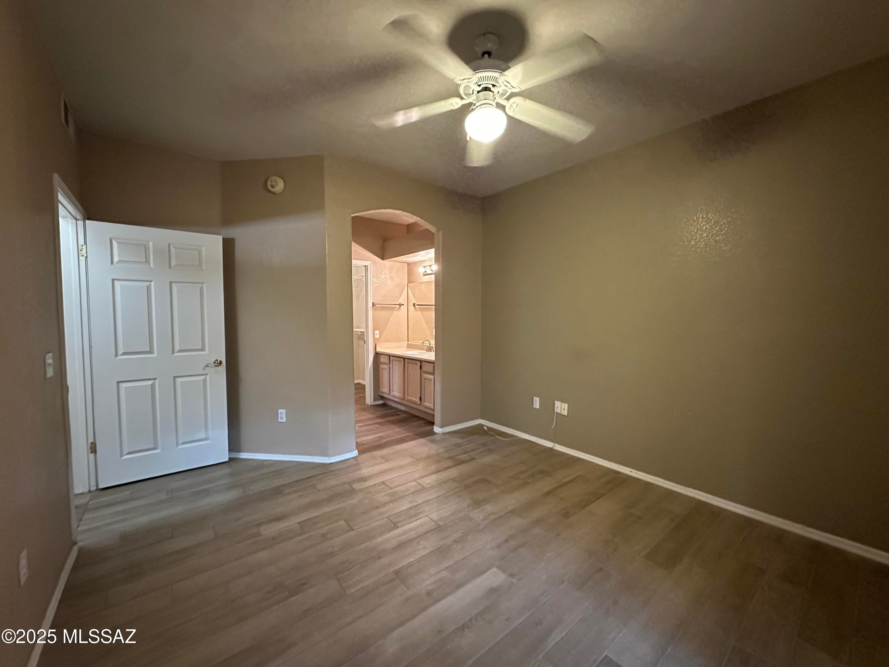 Pinnacle Canyon Condominium - Residential