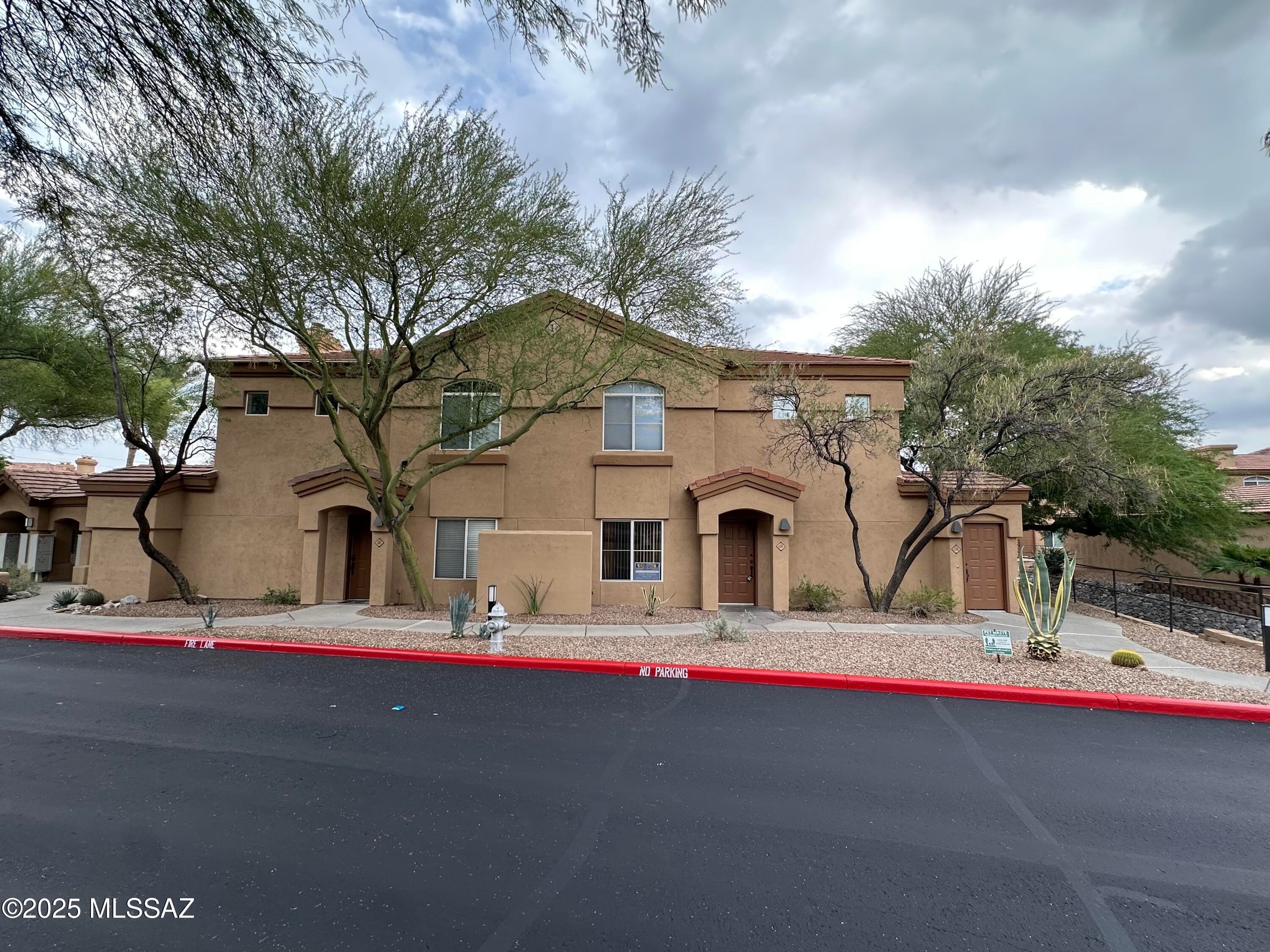 Pinnacle Canyon Condominium - Residential