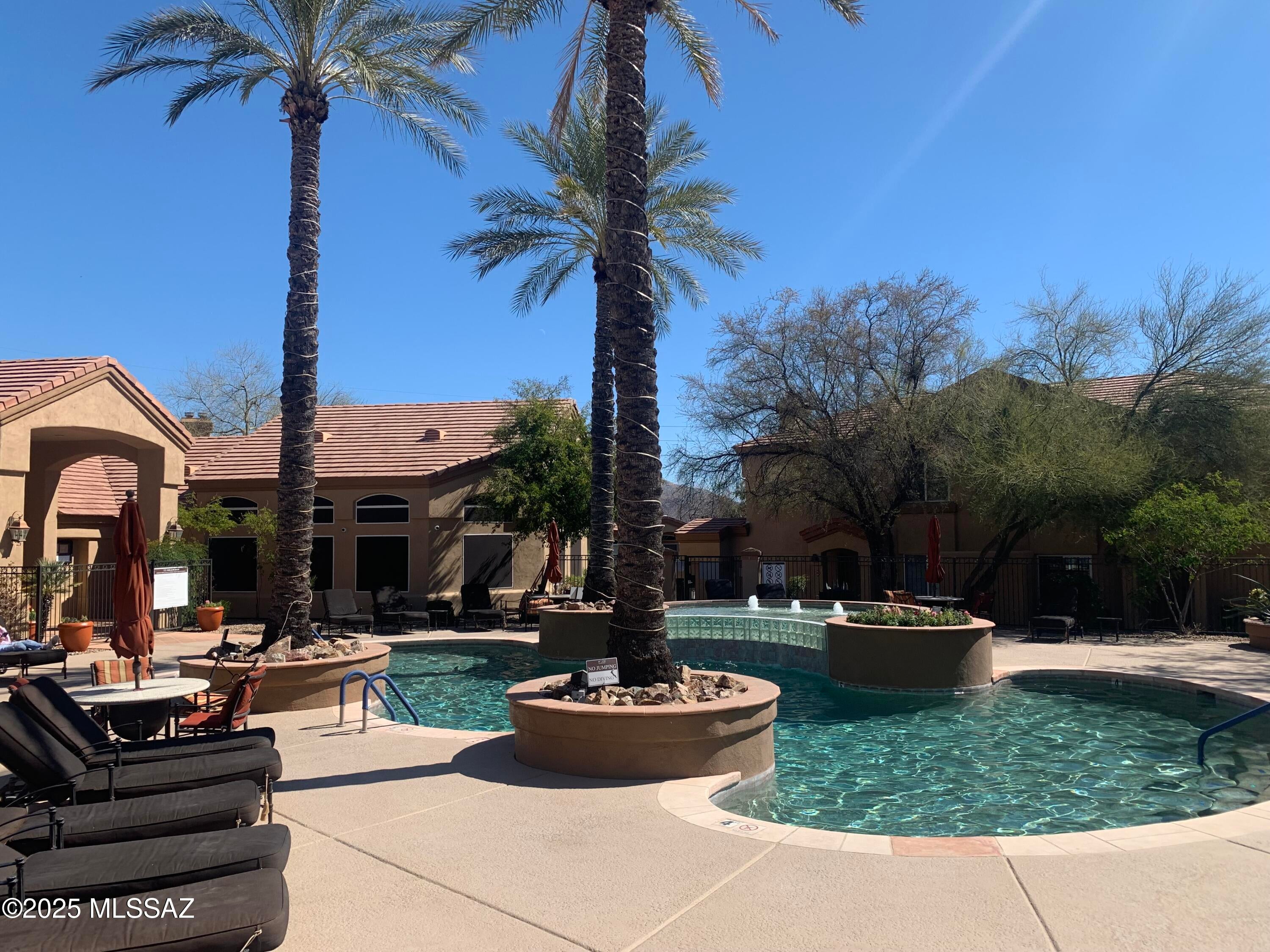 Pinnacle Canyon Condominium - Residential