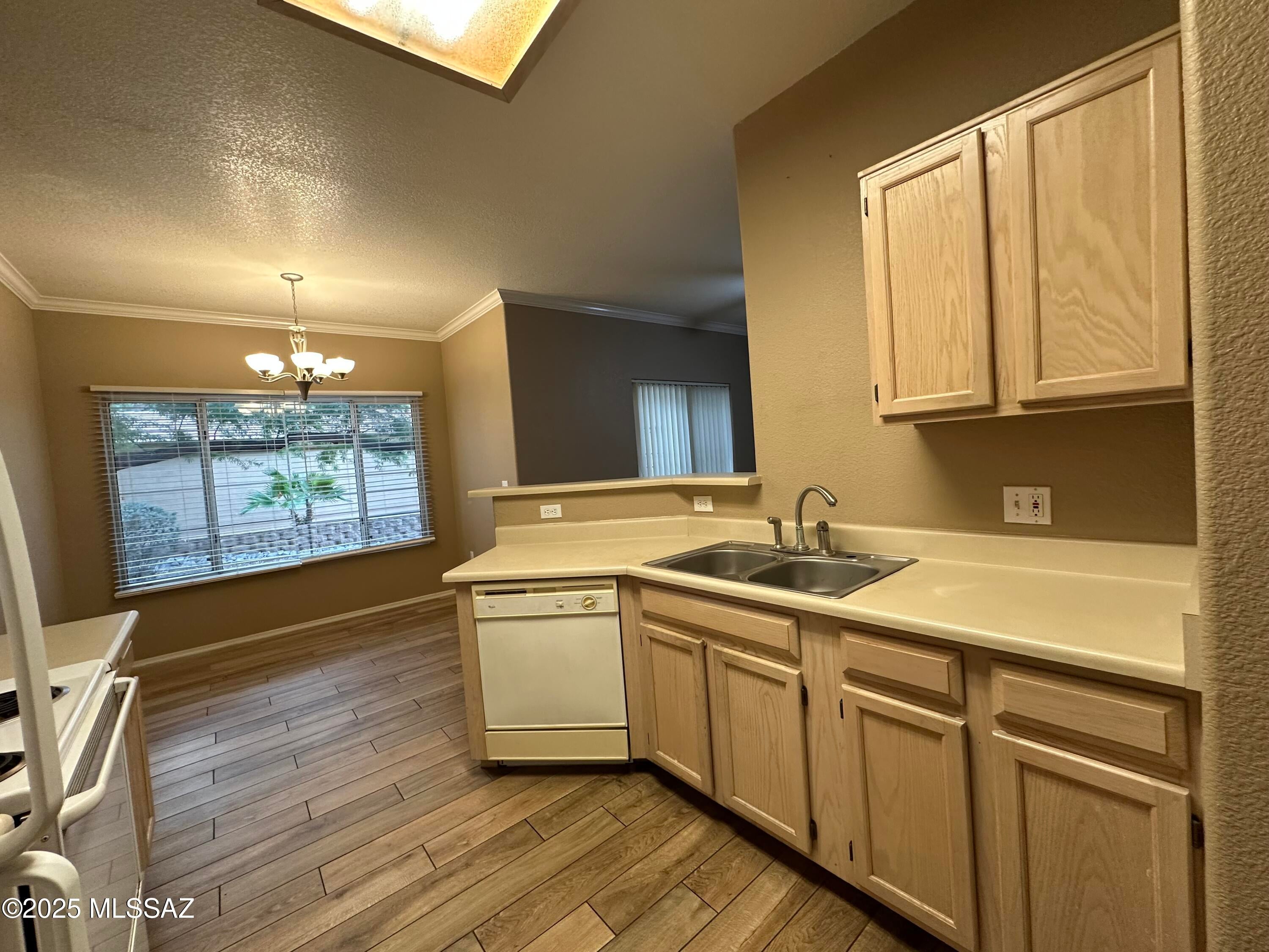 Pinnacle Canyon Condominium - Residential