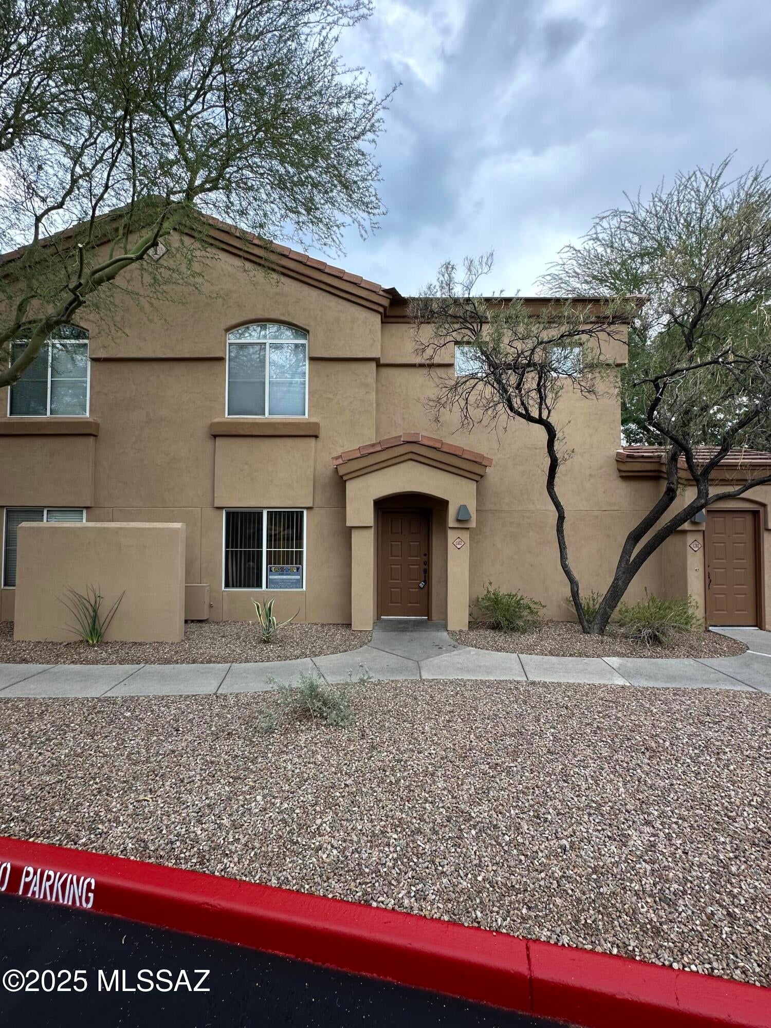 Pinnacle Canyon Condominium - Residential