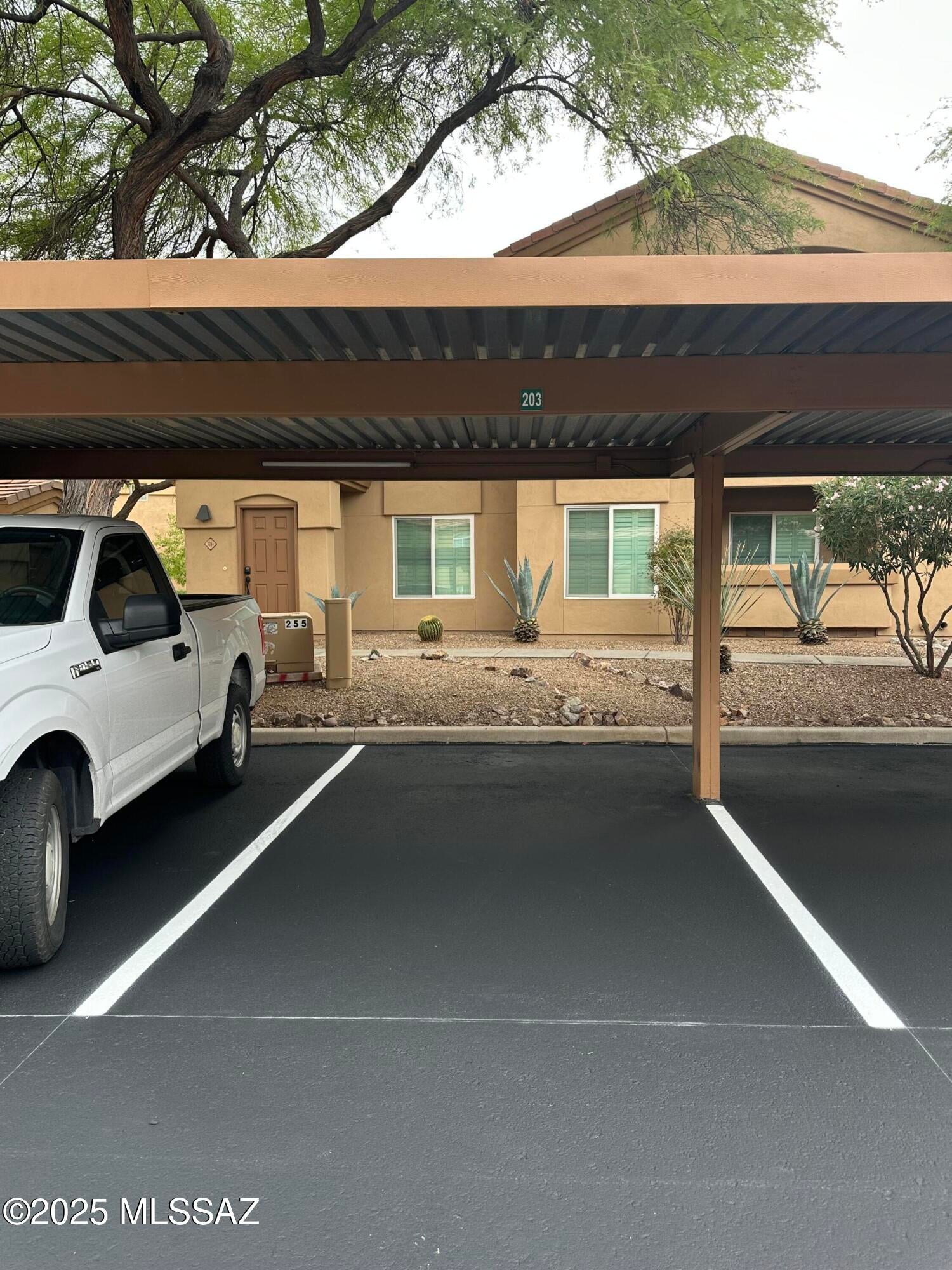 Pinnacle Canyon Condominium - Residential