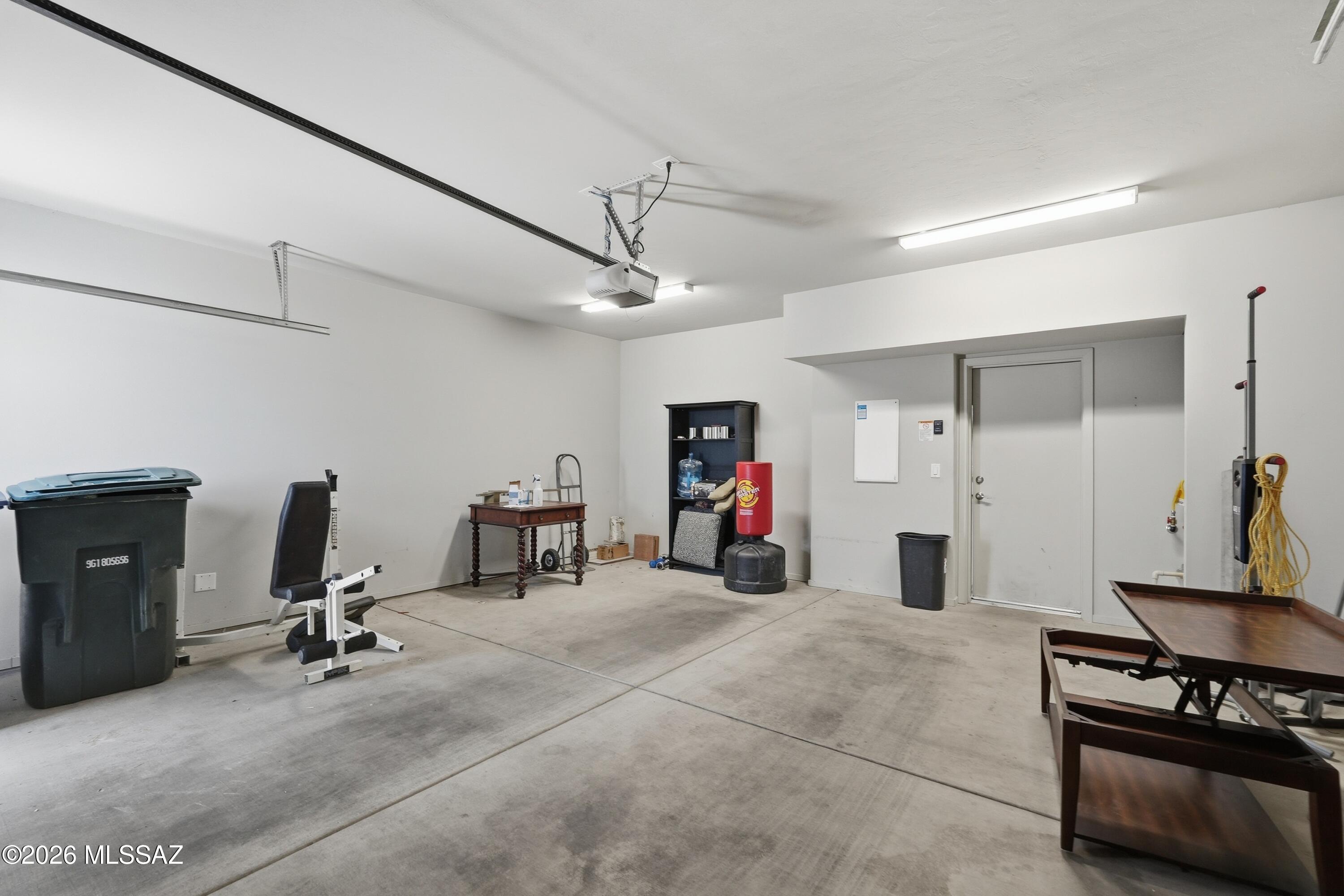 Camino Modern SQ20180120608 - Residential