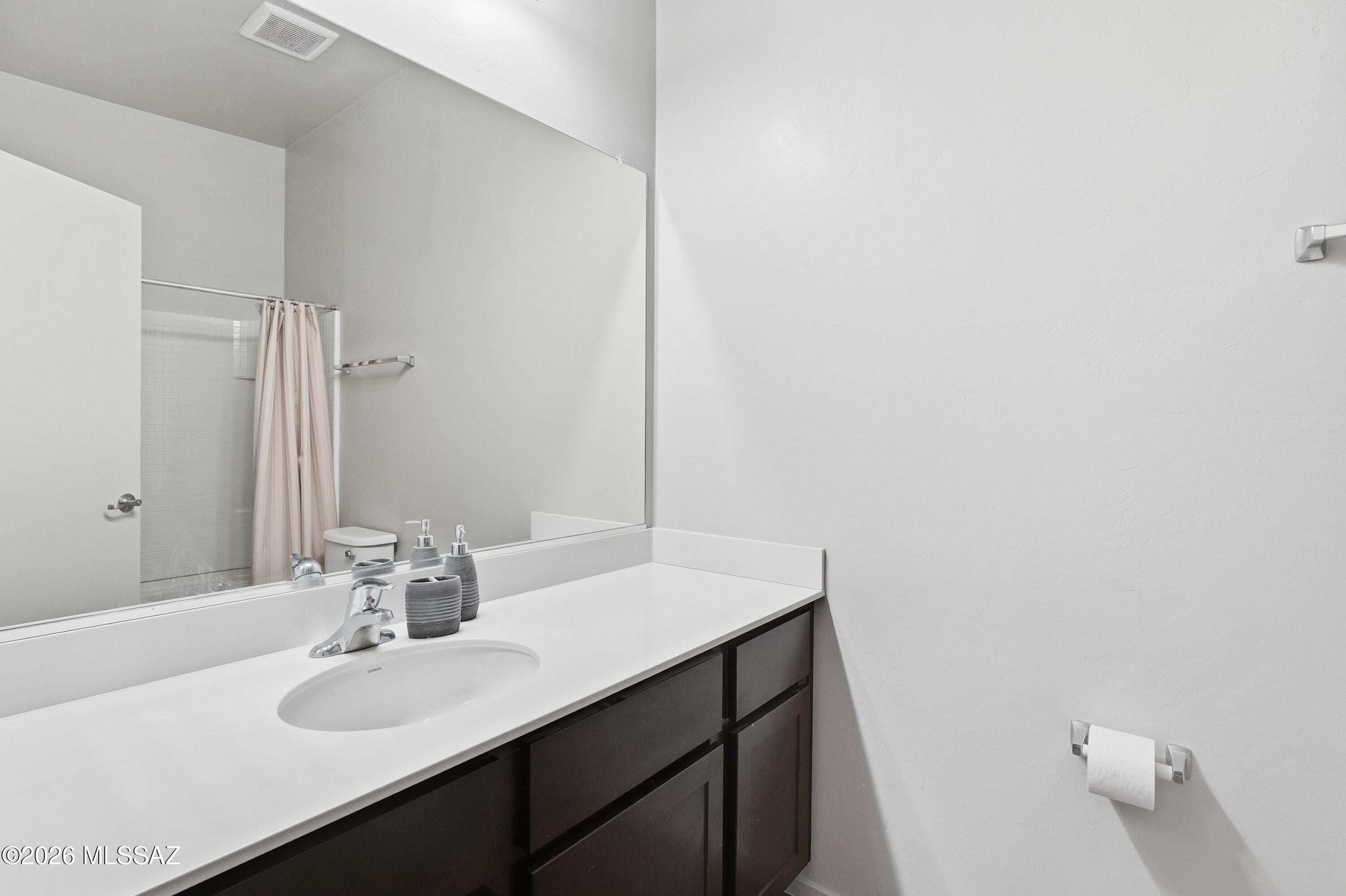 Camino Modern SQ20180120608 - Residential