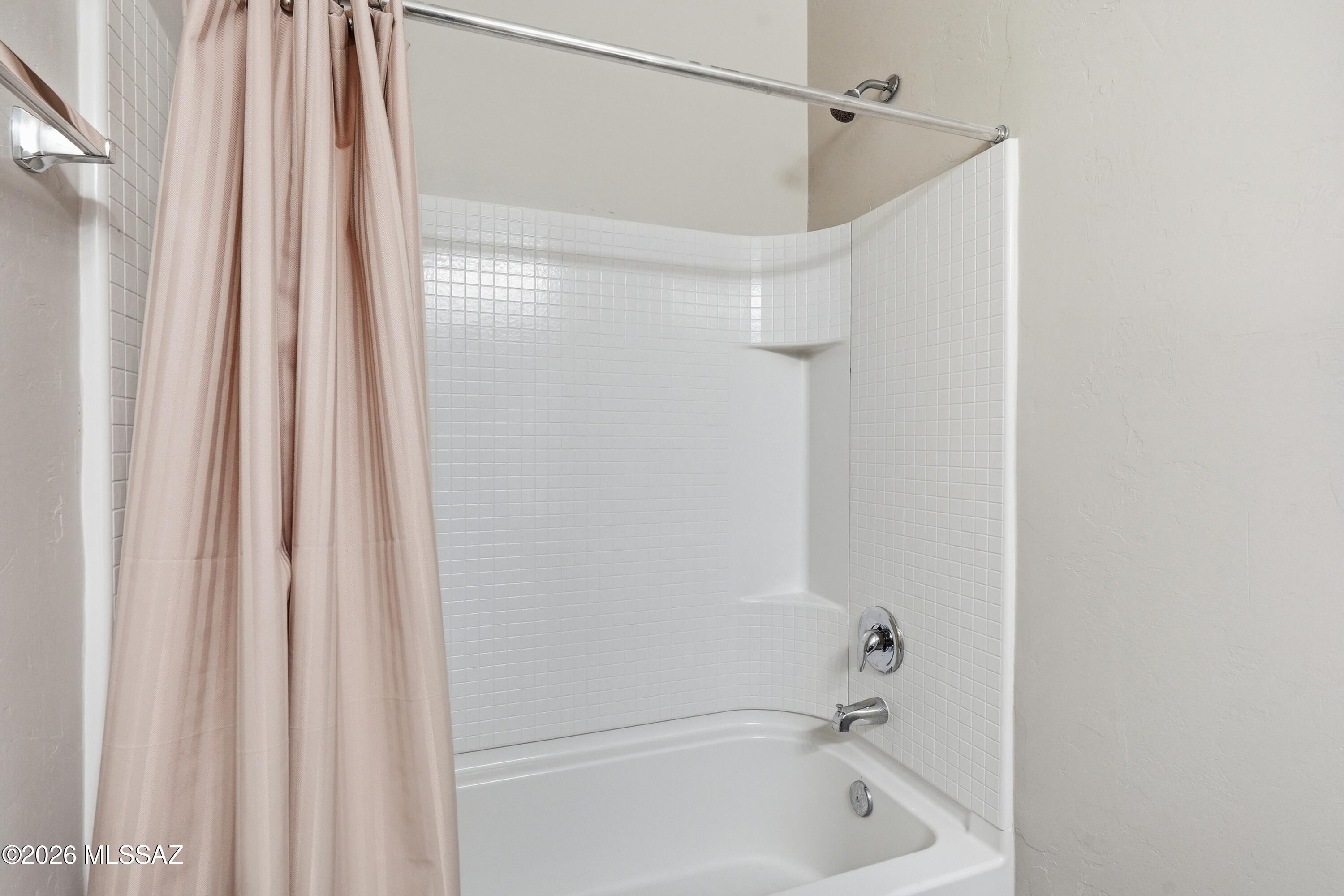 Camino Modern SQ20180120608 - Residential