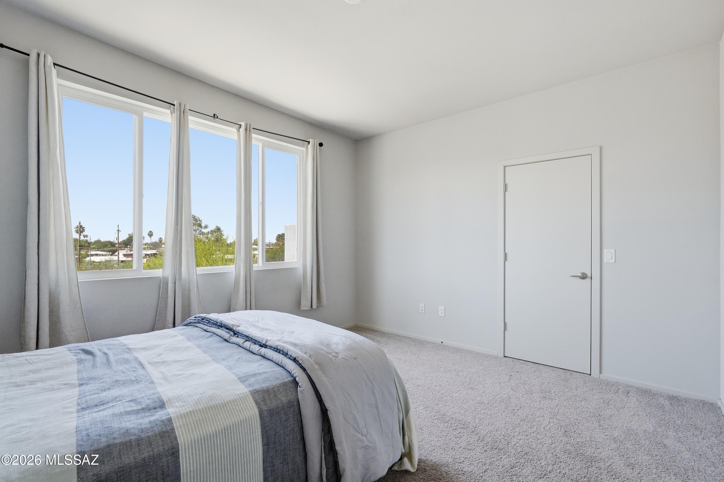 Camino Modern SQ20180120608 - Residential
