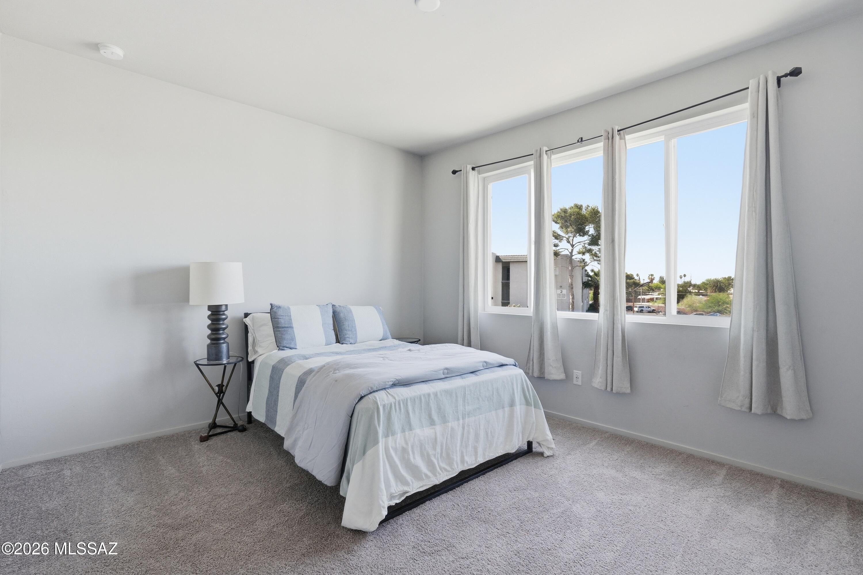 Camino Modern SQ20180120608 - Residential