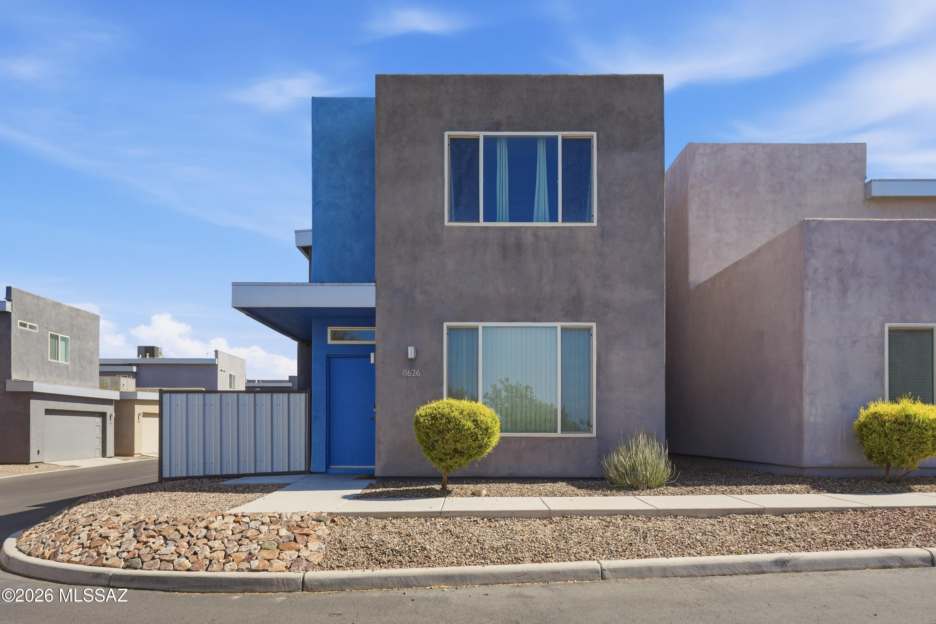 Camino Modern SQ20180120608 - Residential