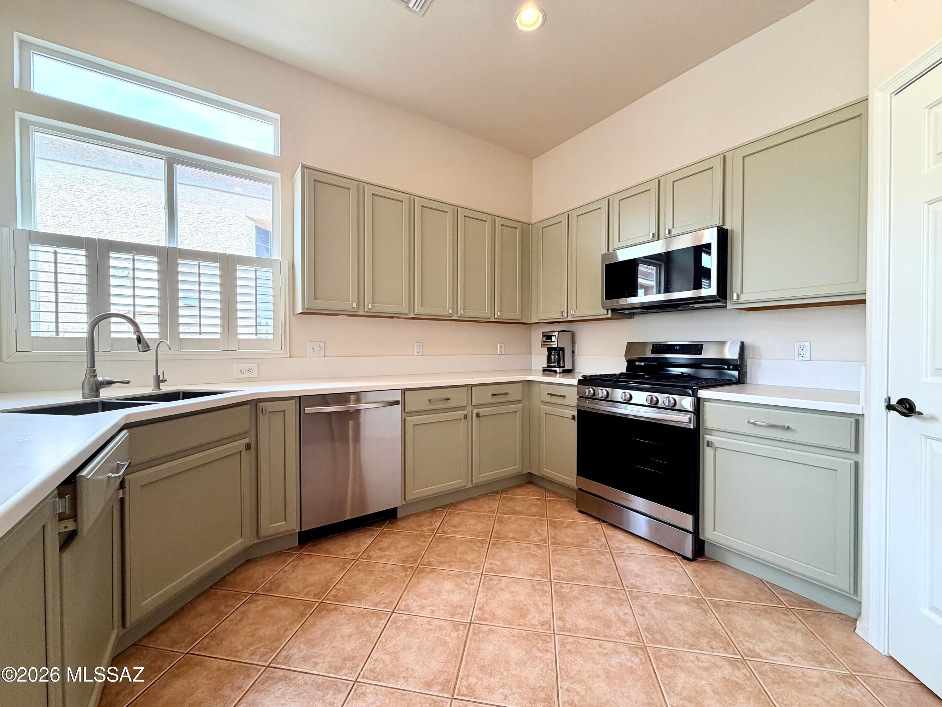 Heritage Highlands At Redhawk (1-392) - Residential Lease