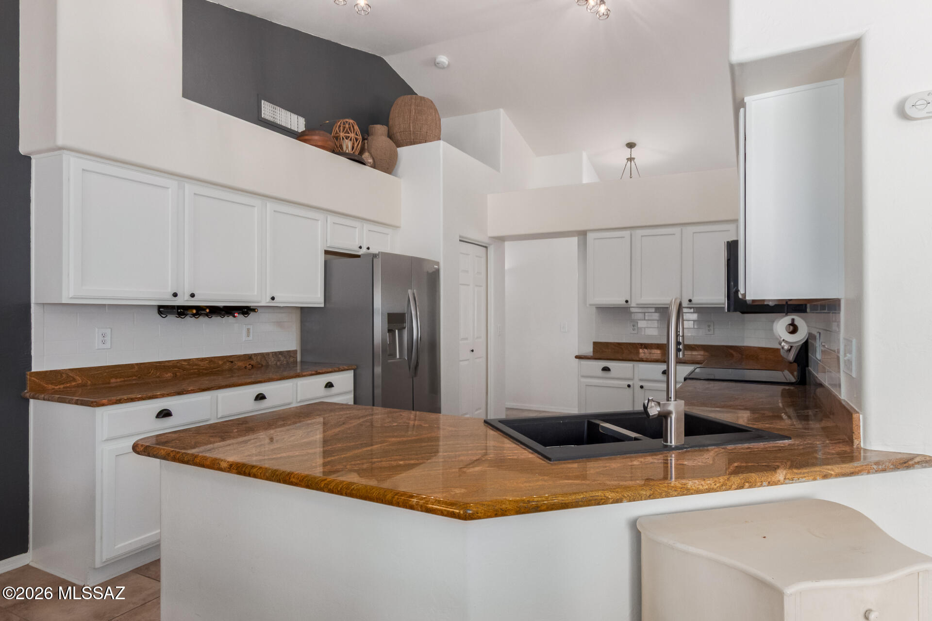 Las Lindas(1-76) - Residential