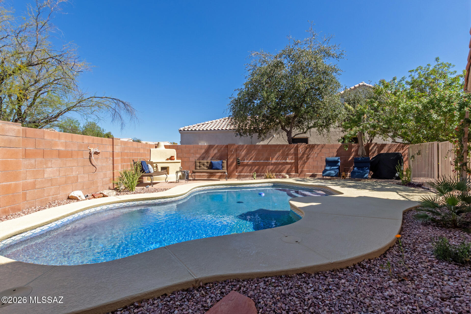 Las Lindas(1-76) - Residential