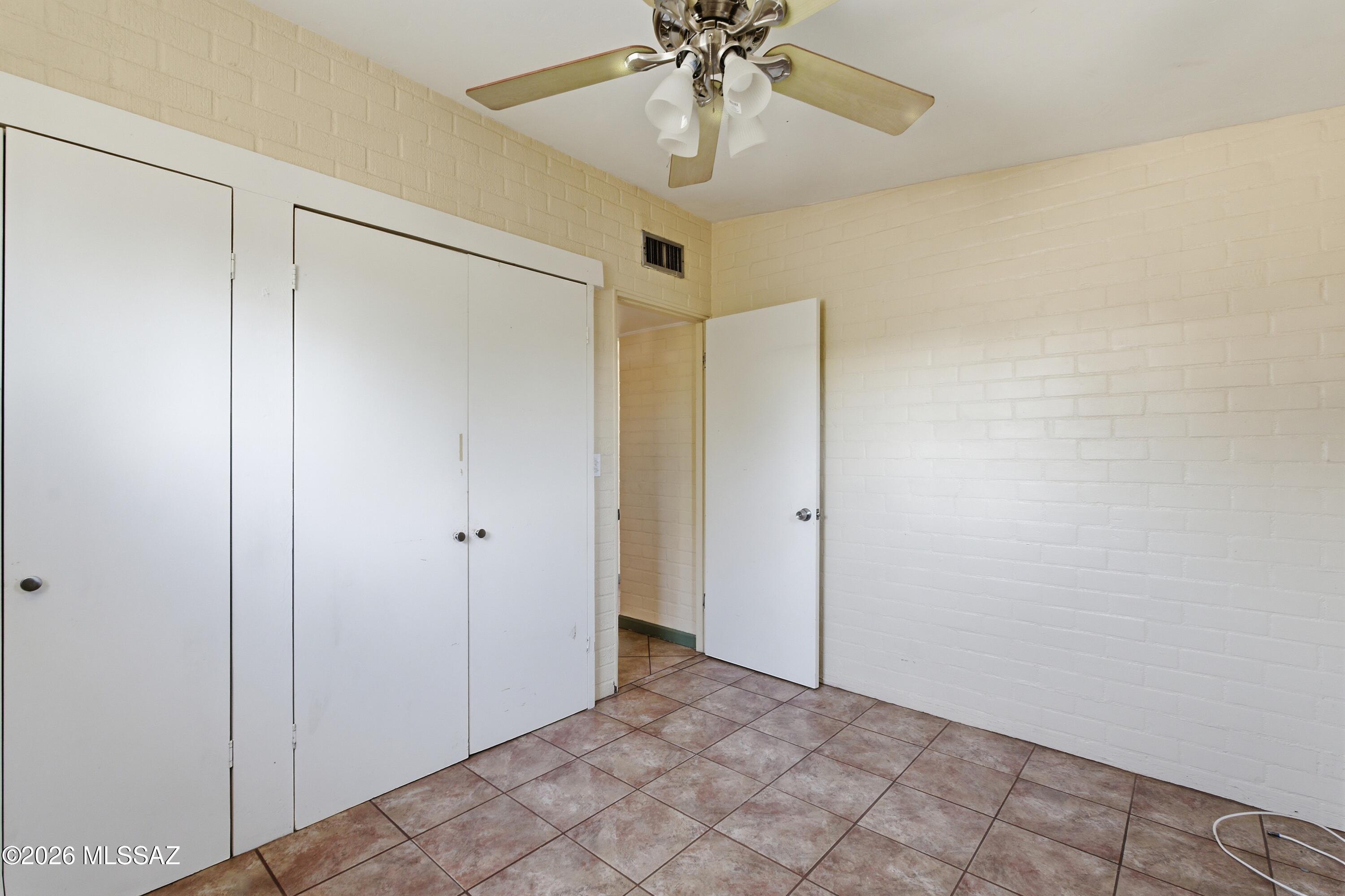 Unsubdivided - Residential Lease