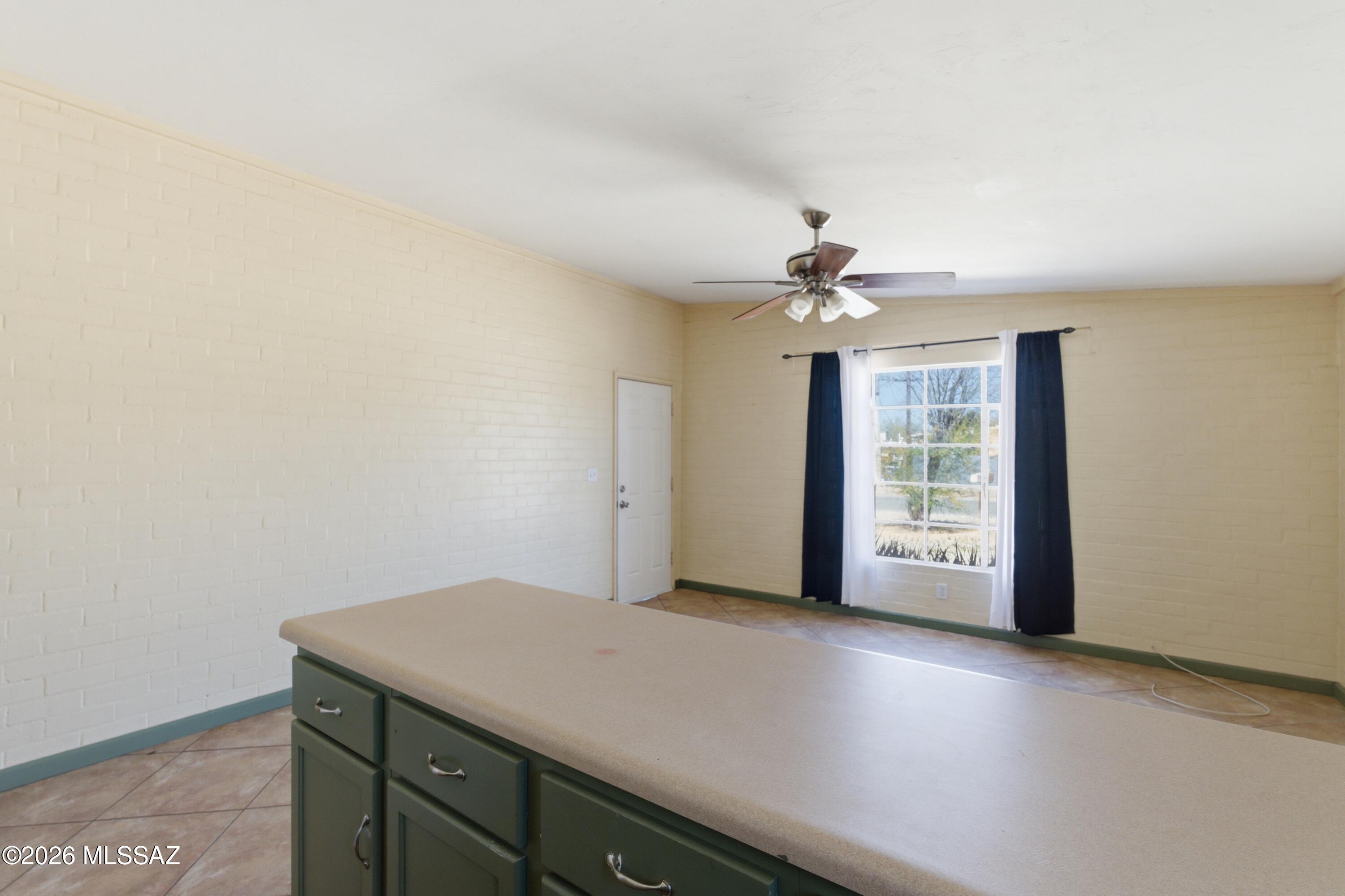 Unsubdivided - Residential Lease