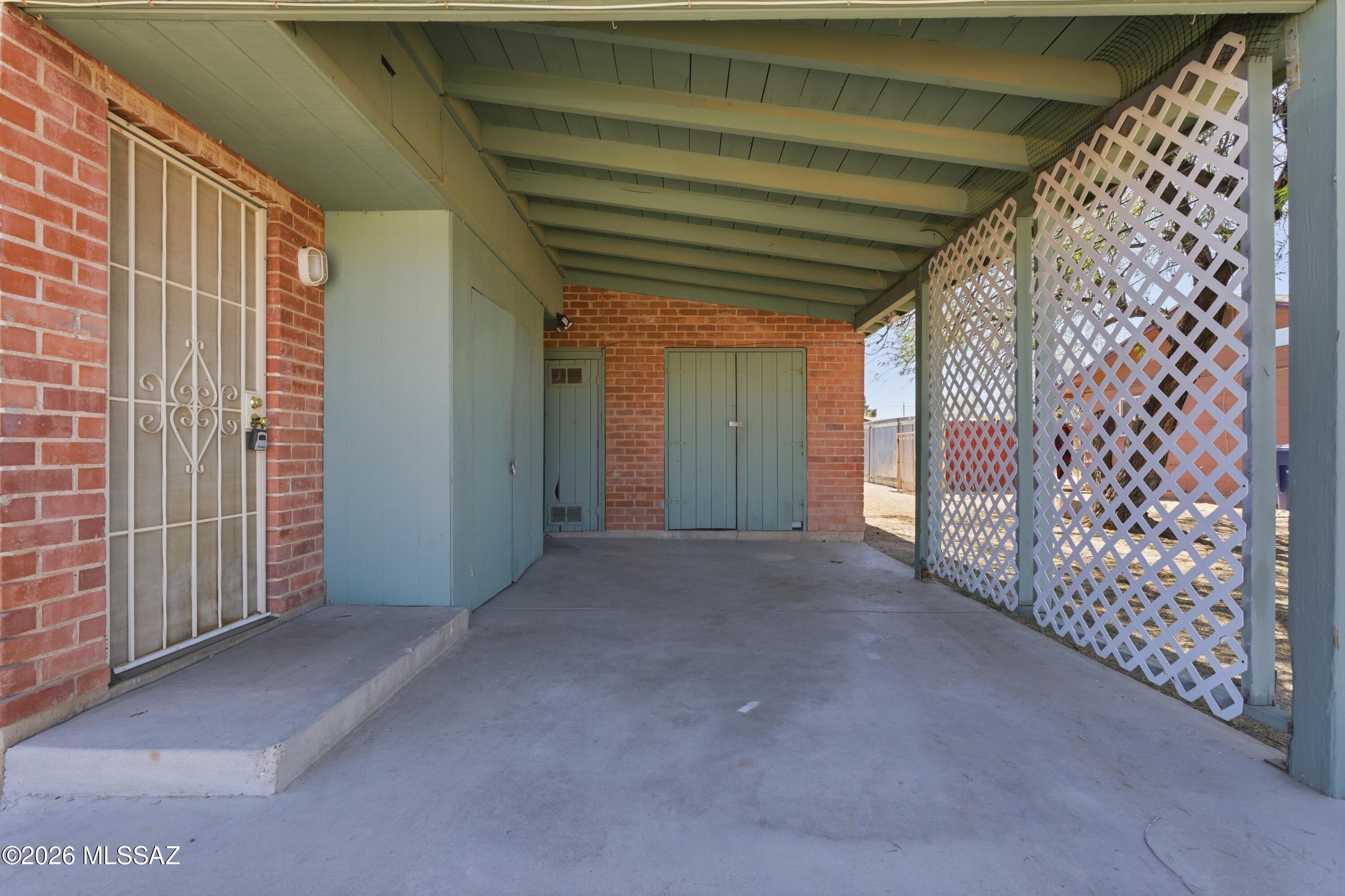 Unsubdivided - Residential Lease