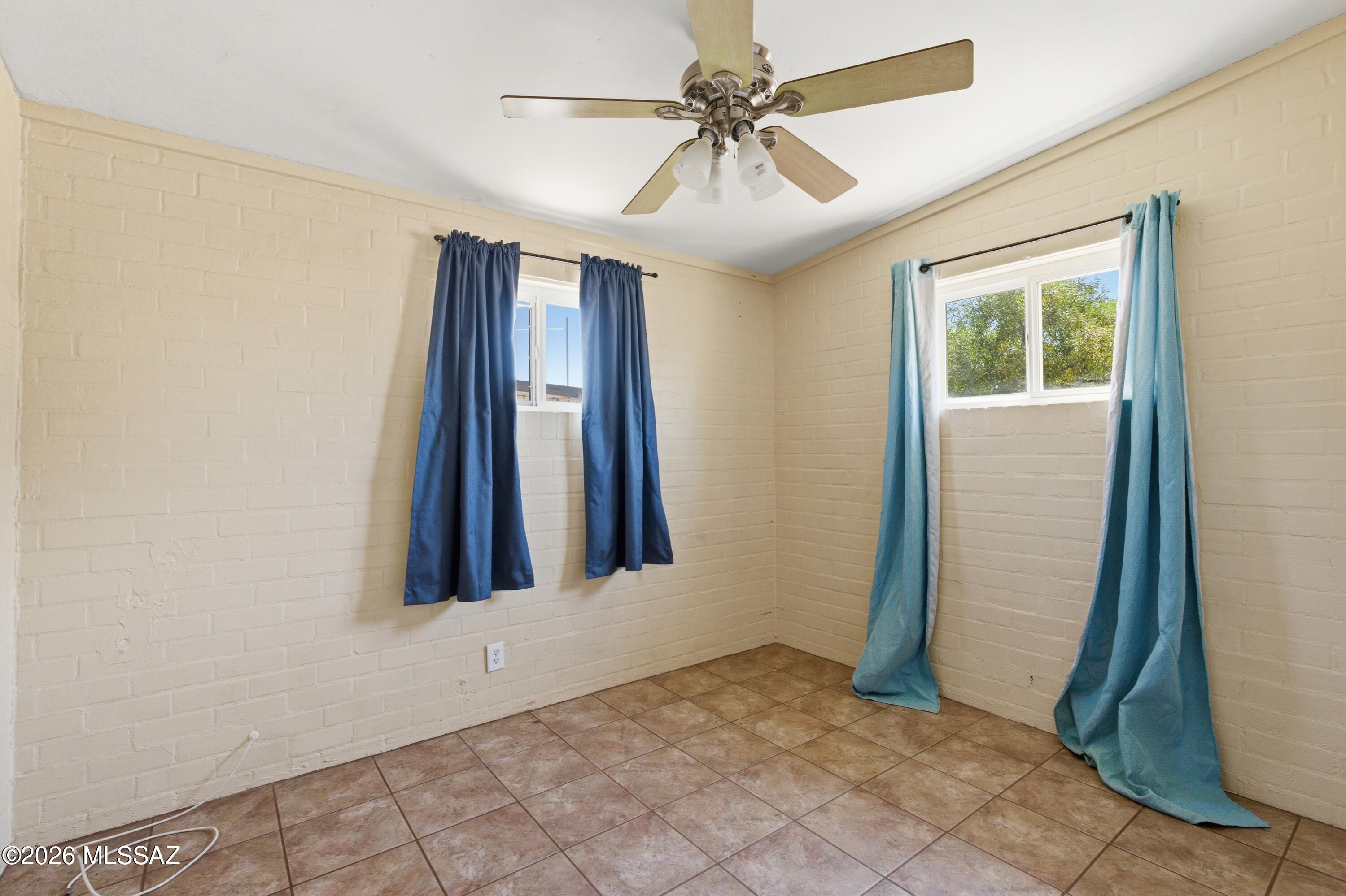 Unsubdivided - Residential Lease