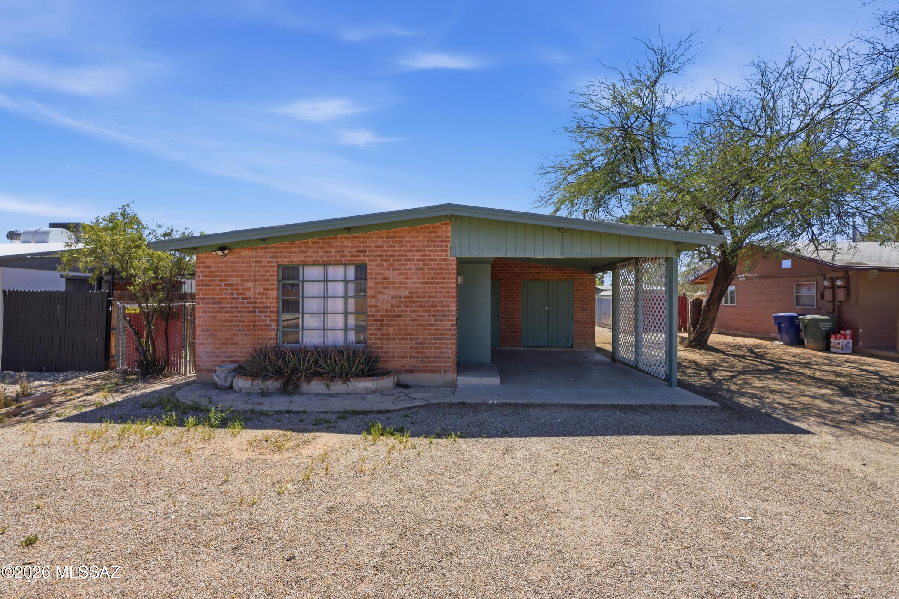Unsubdivided - Residential Lease