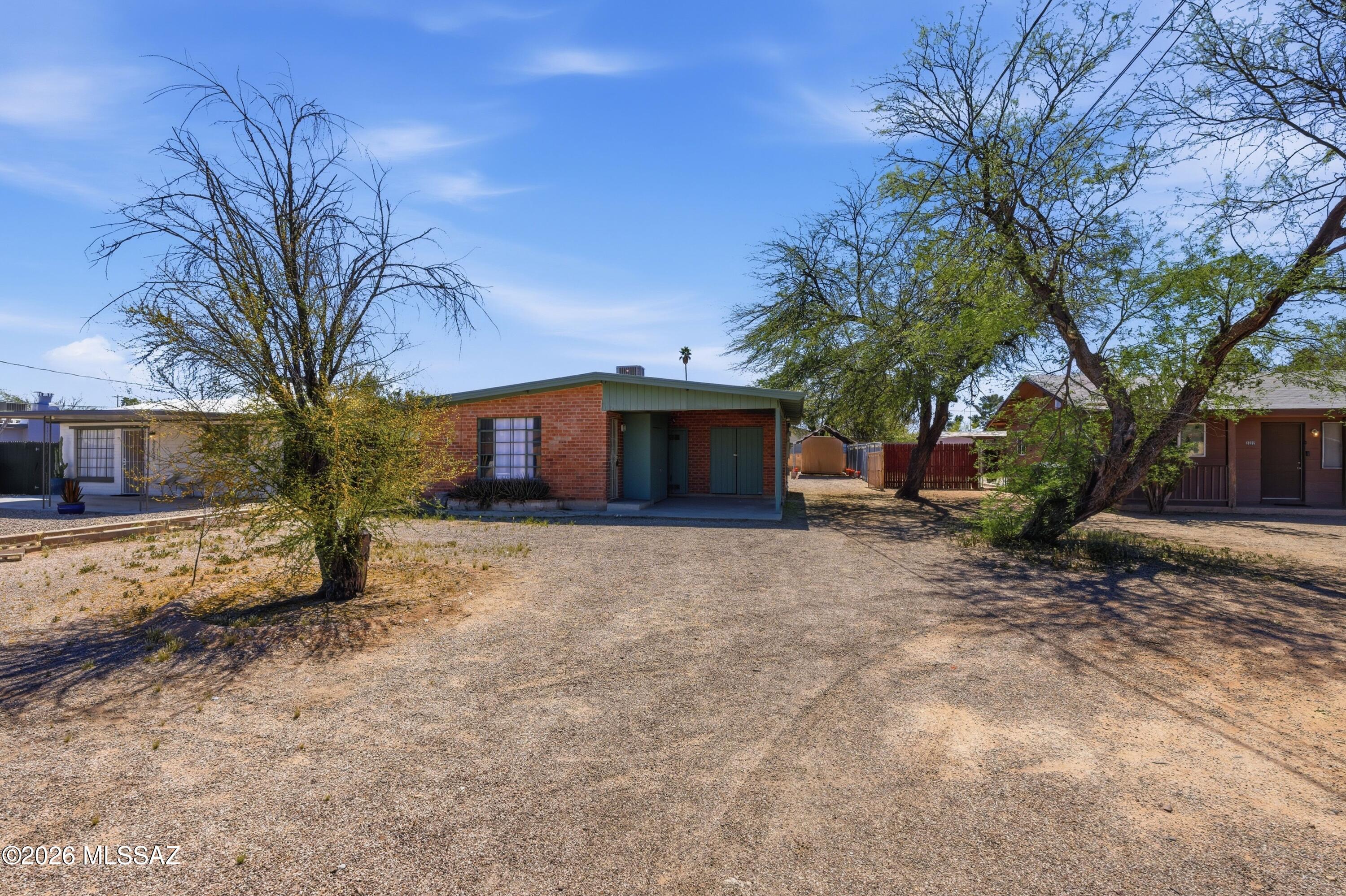 Unsubdivided - Residential Lease