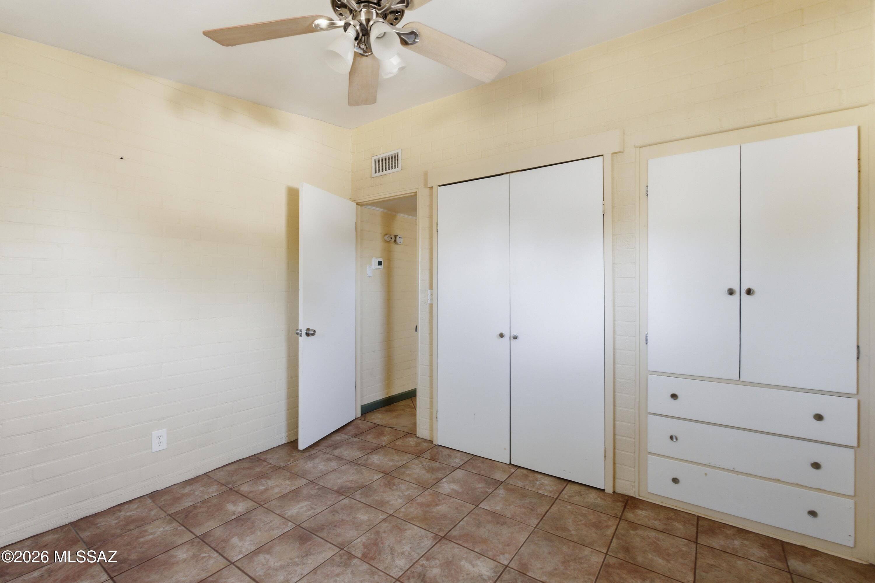 Unsubdivided - Residential Lease