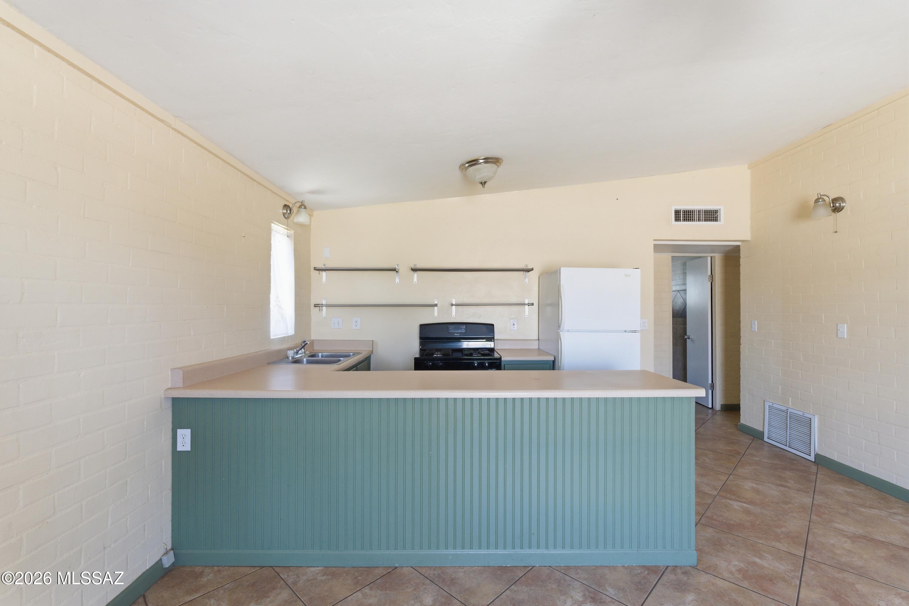Unsubdivided - Residential Lease