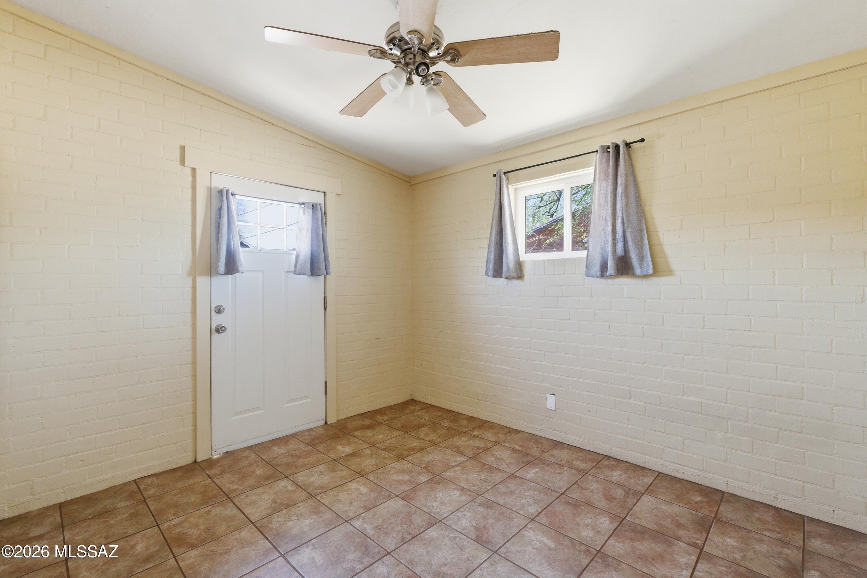 Unsubdivided - Residential Lease