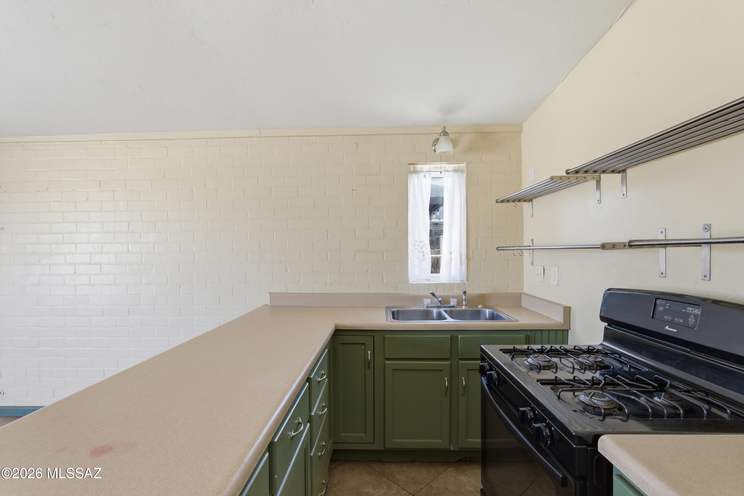 Unsubdivided - Residential Lease