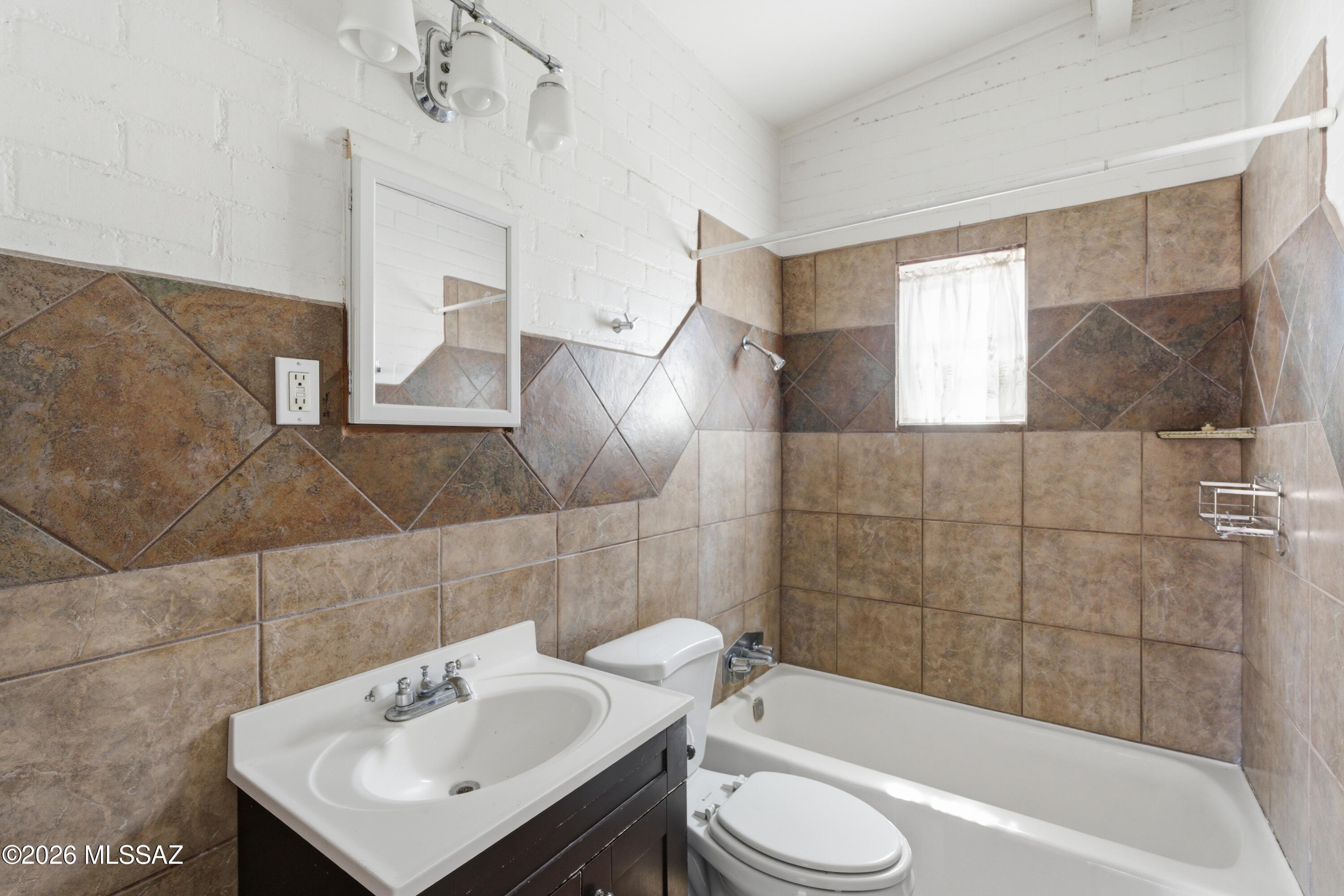 Unsubdivided - Residential Lease