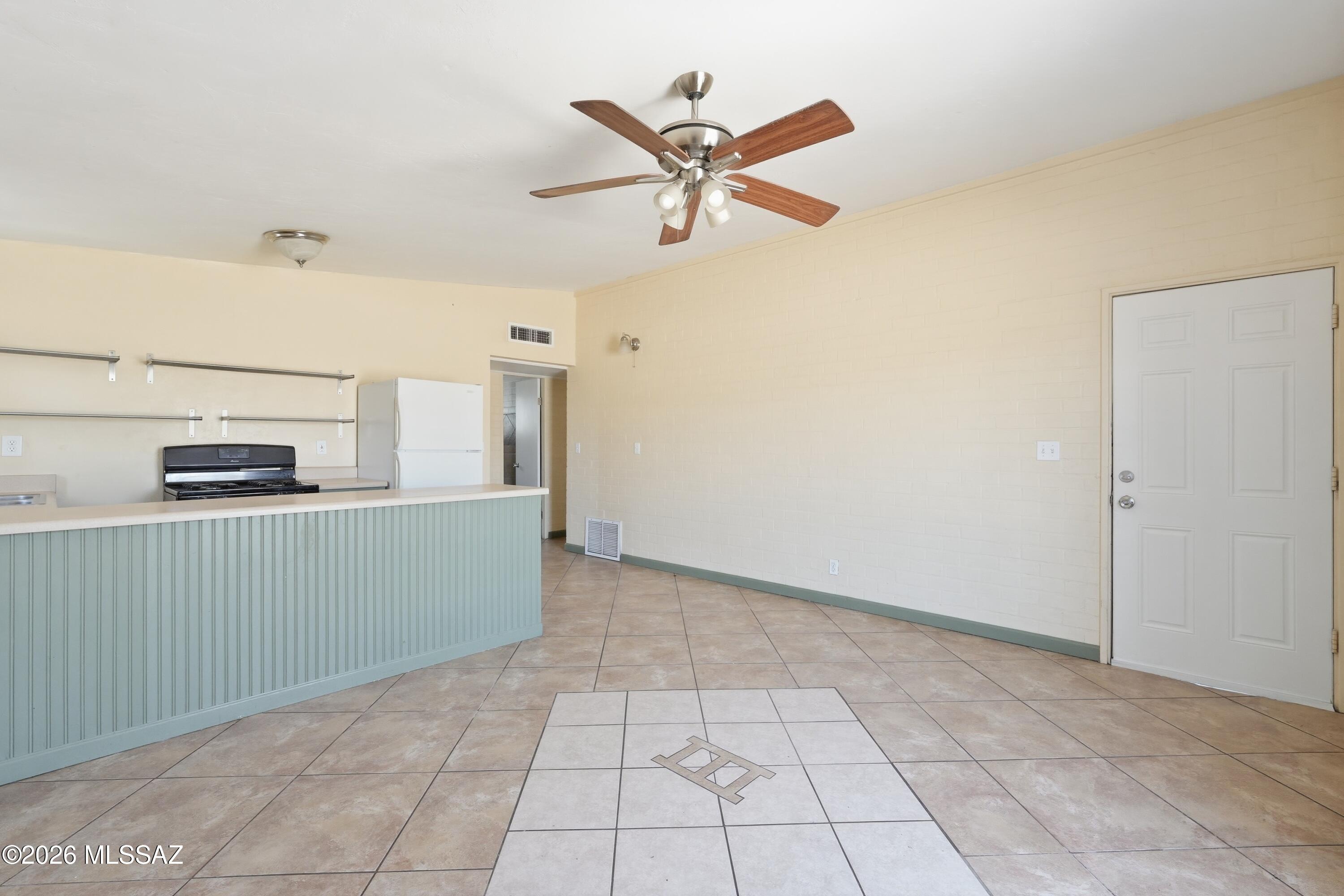 Unsubdivided - Residential Lease