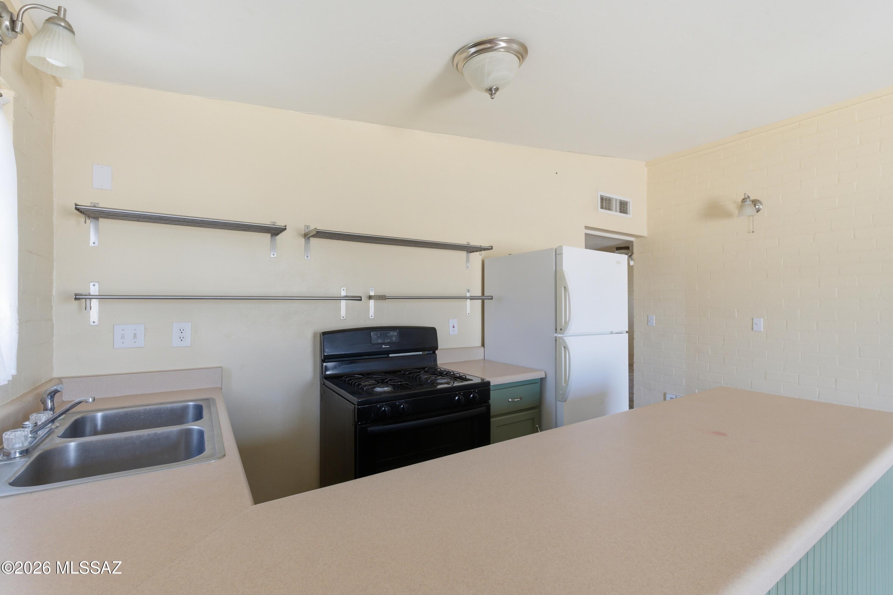 Unsubdivided - Residential Lease