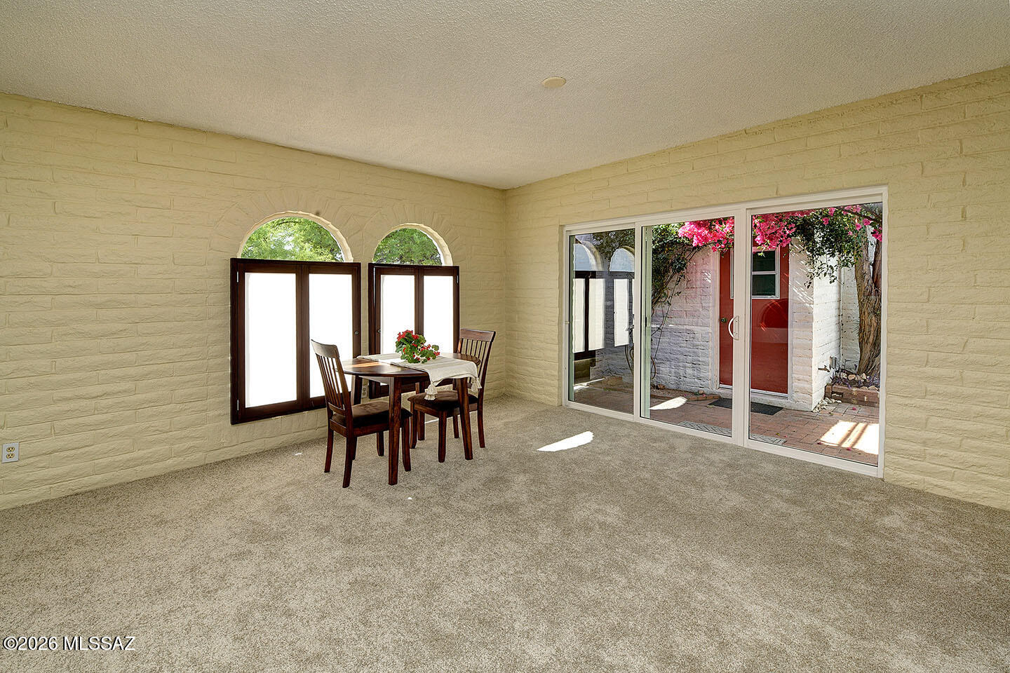 Las Lomitas (1) - Residential