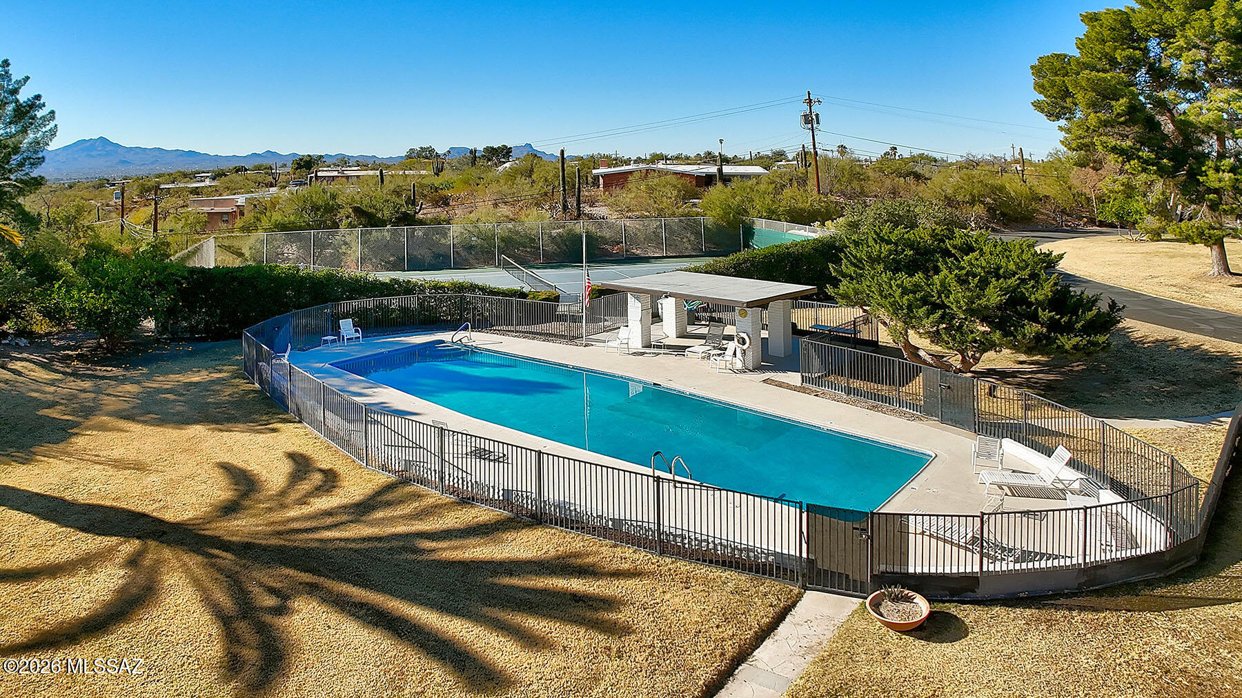 Las Lomitas (1) - Residential