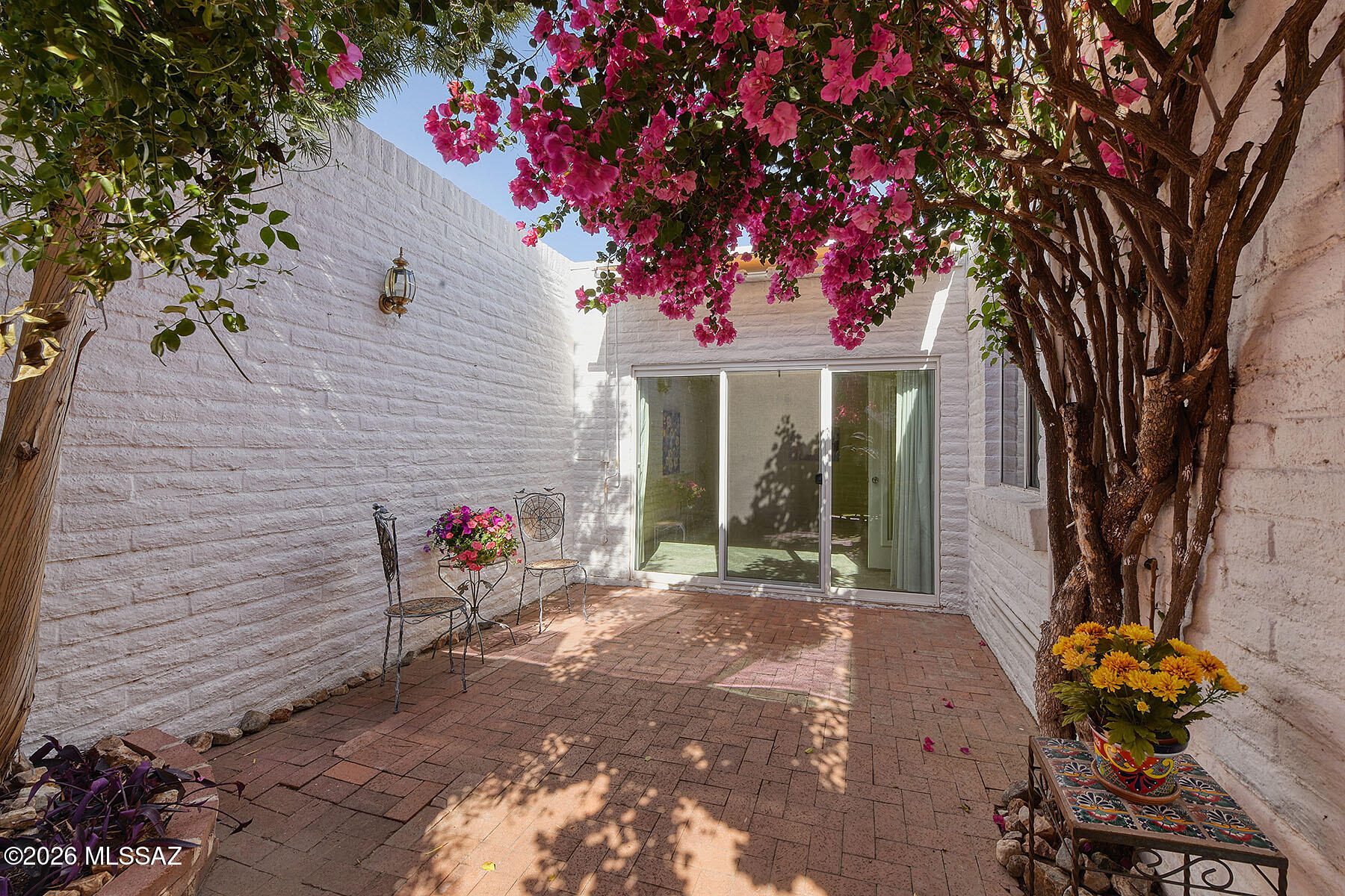 Las Lomitas (1) - Residential