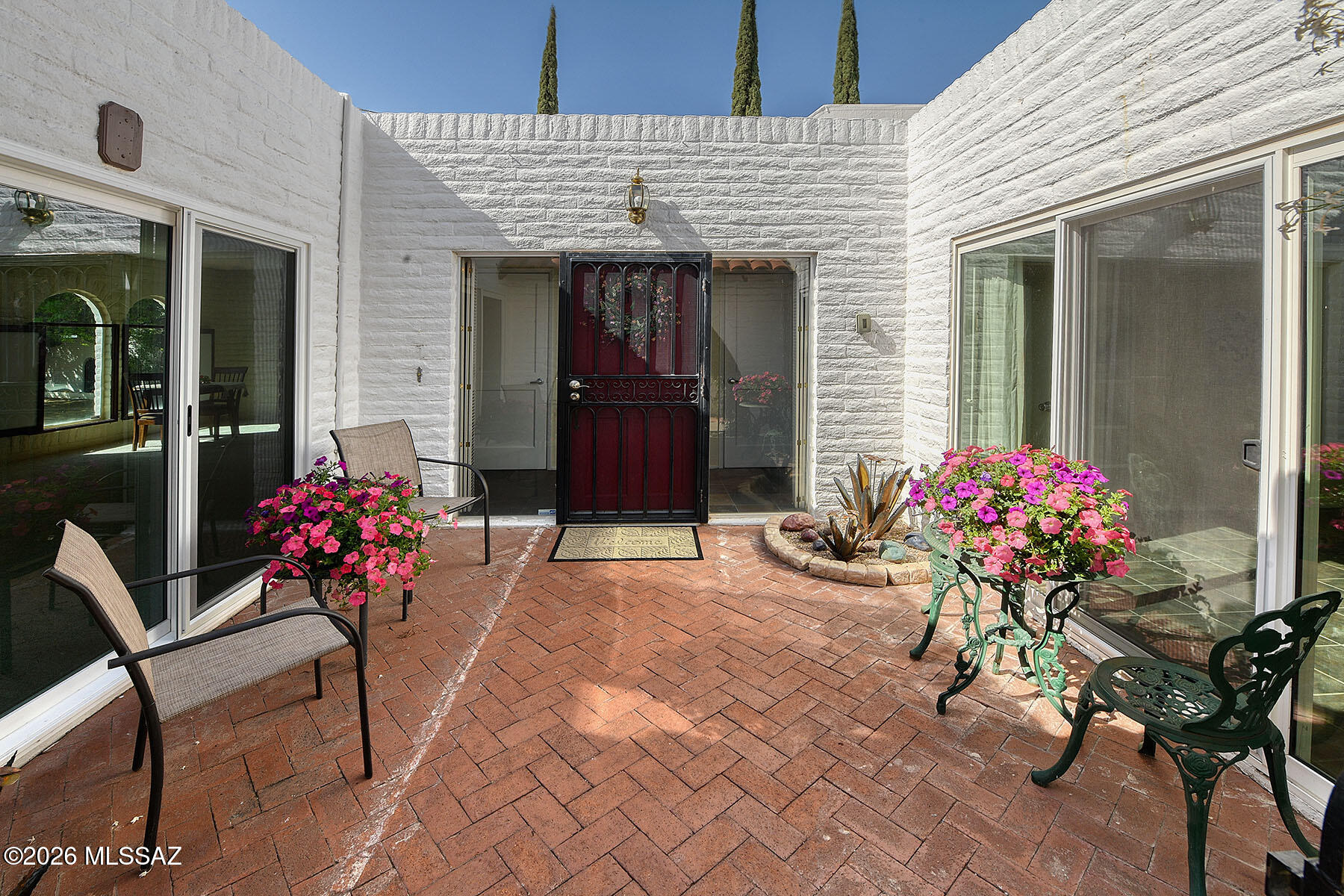 Las Lomitas (1) - Residential