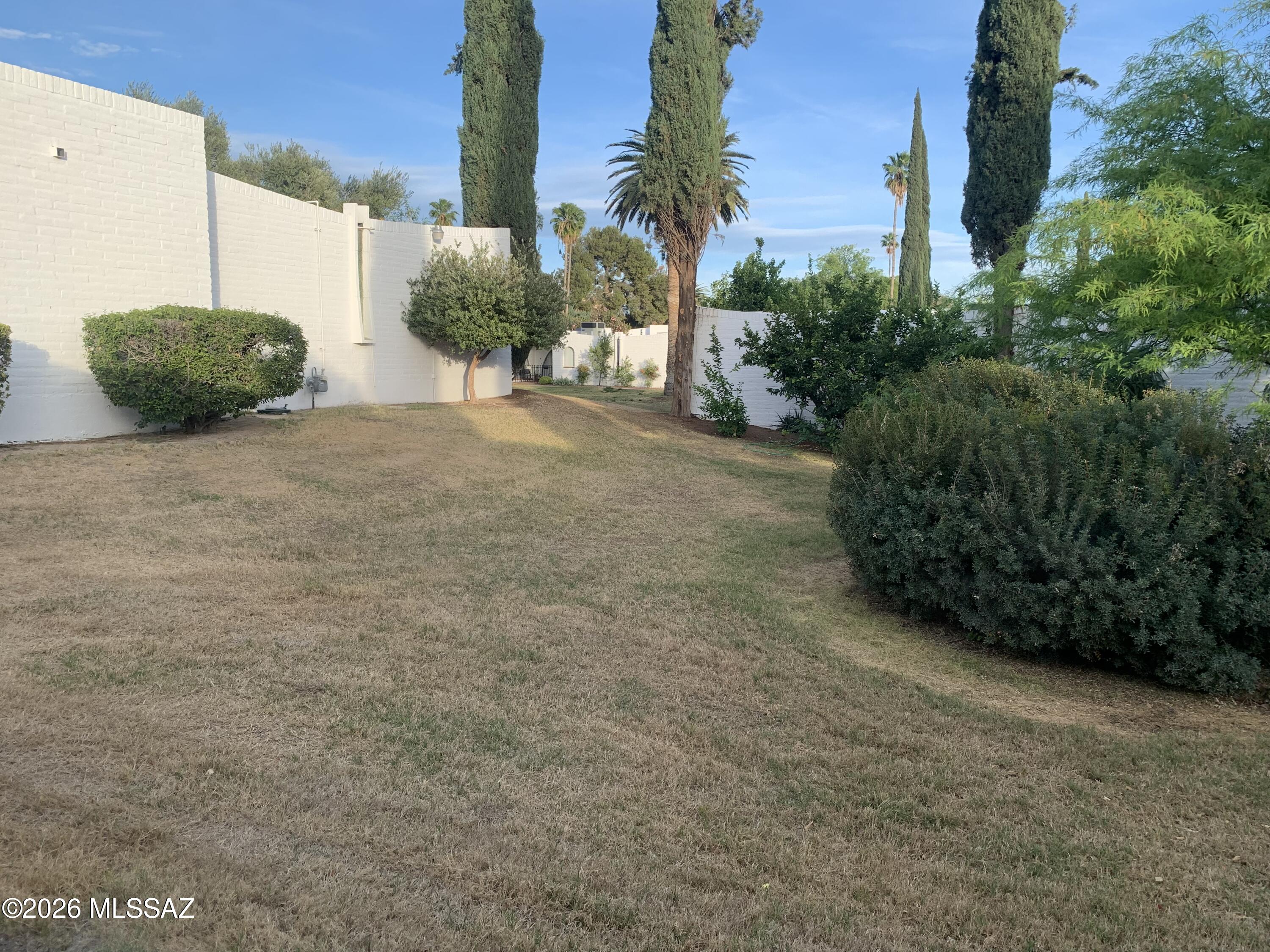 Las Lomitas (1) - Residential