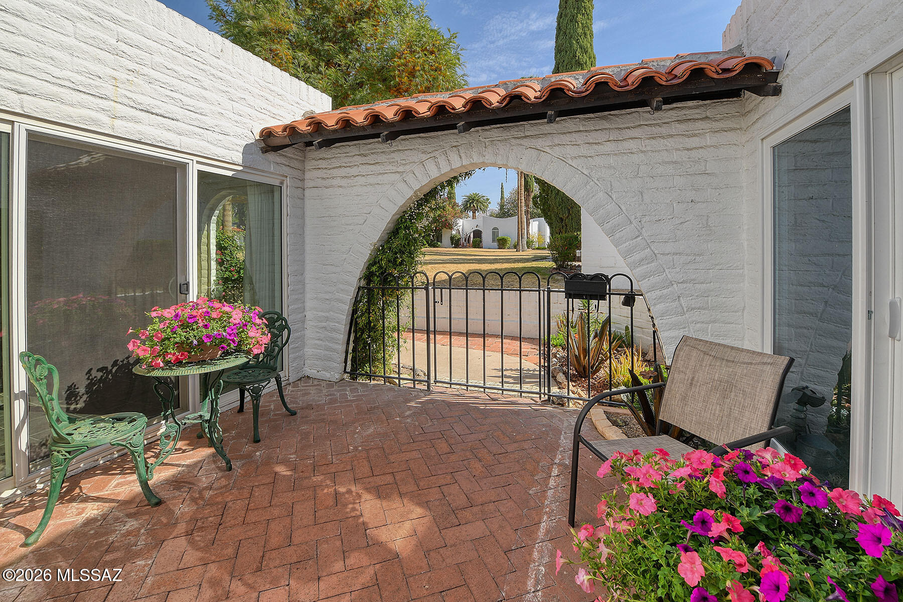 Las Lomitas (1) - Residential