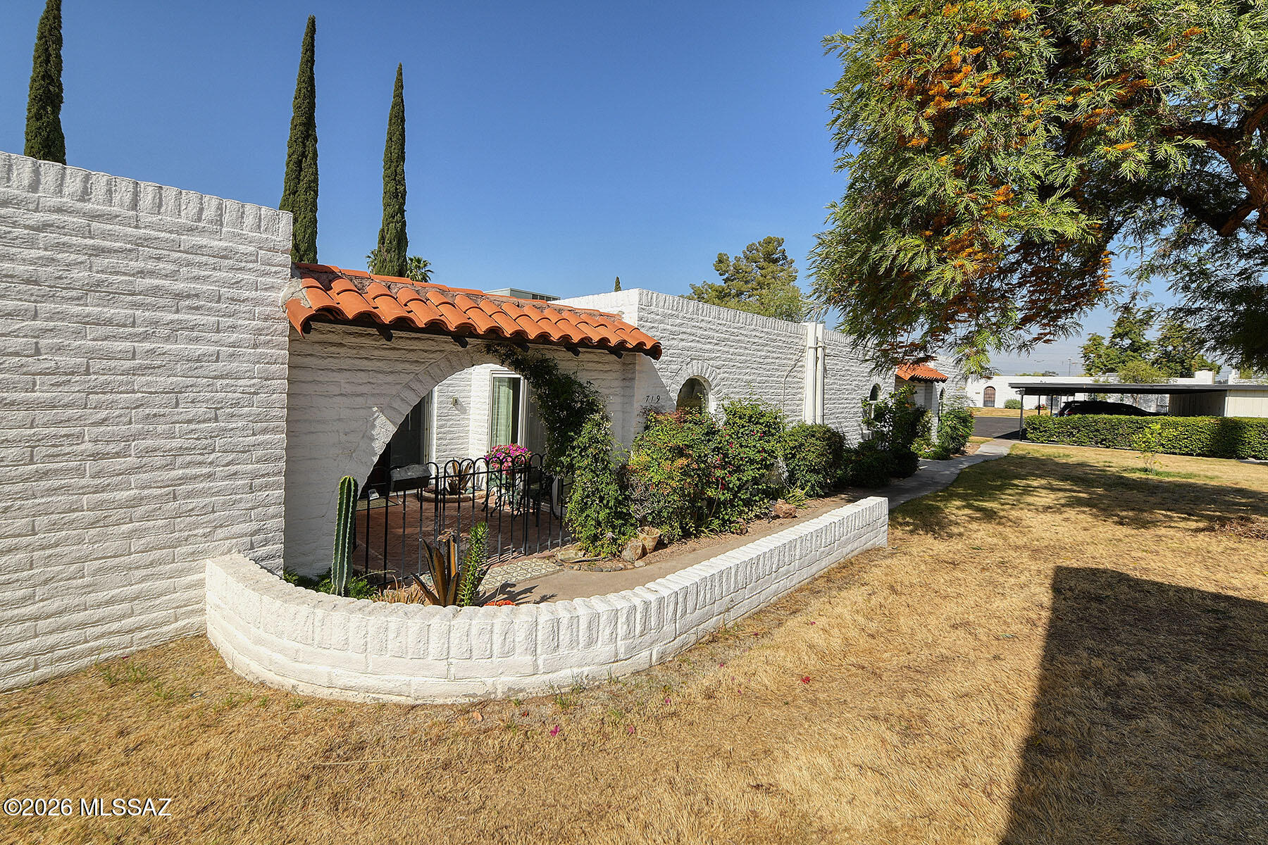 Las Lomitas (1) - Residential