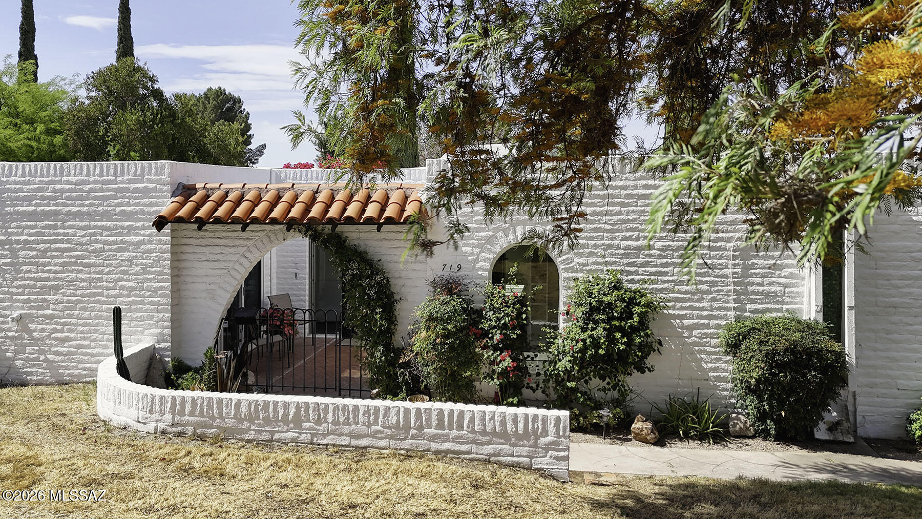 Las Lomitas (1) - Residential