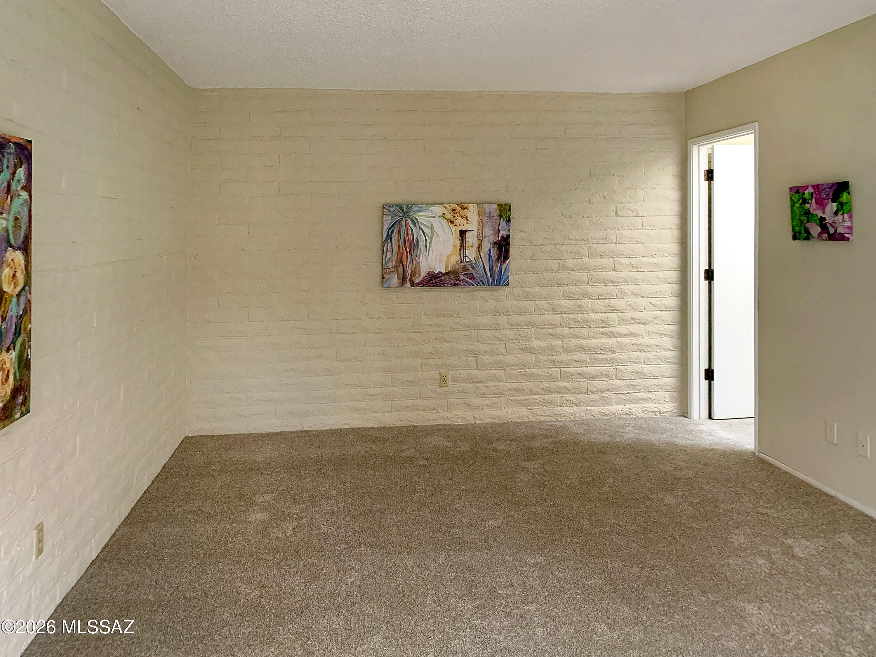 Las Lomitas (1) - Residential