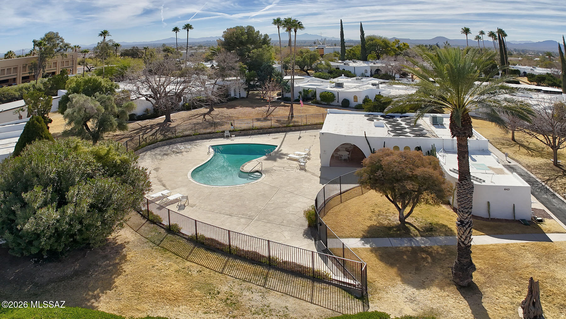 Las Lomitas (1) - Residential