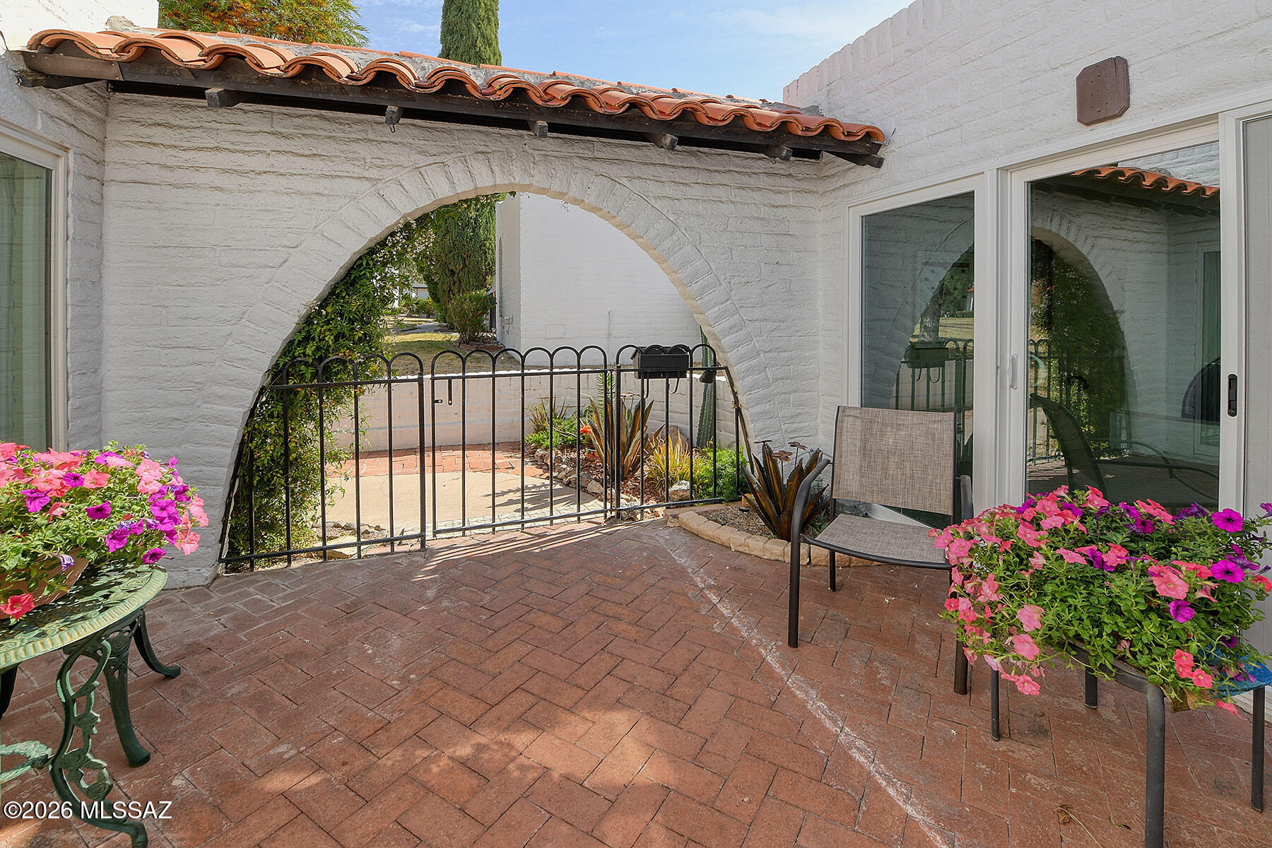 Las Lomitas (1) - Residential