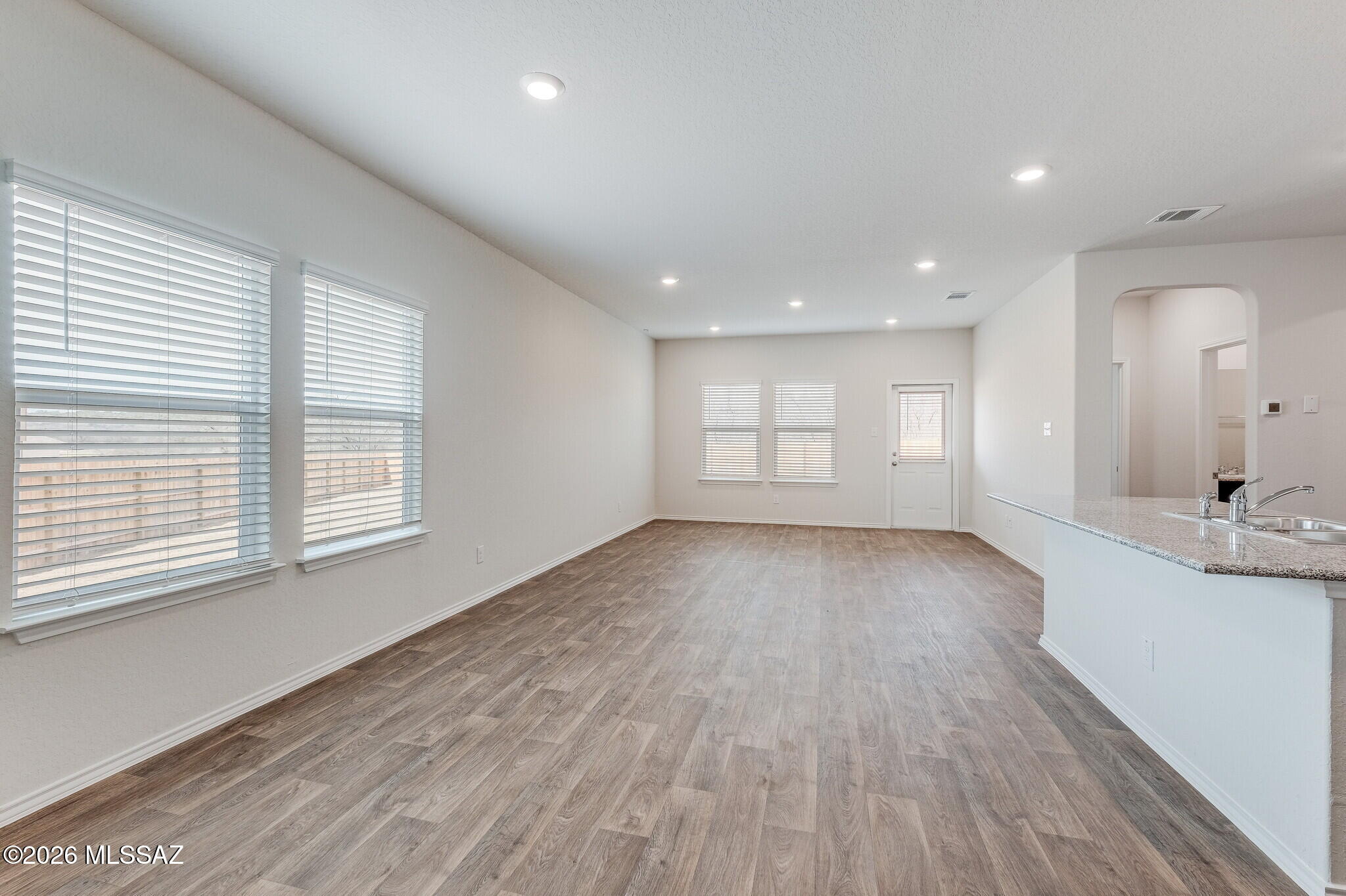 Saguaro Bloom SQ20180540069 - Residential