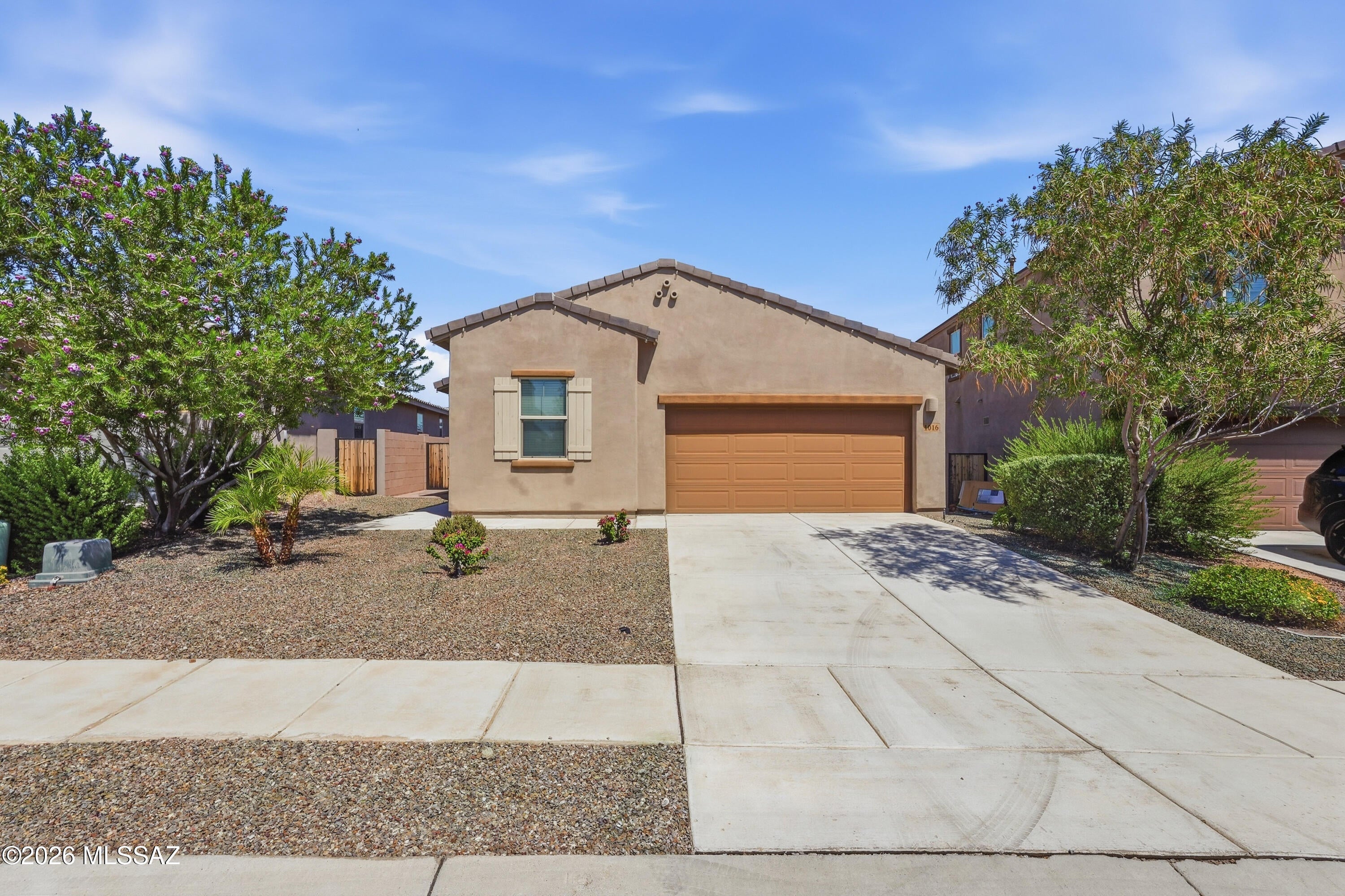 Entrada Del Rio - Residential Lease