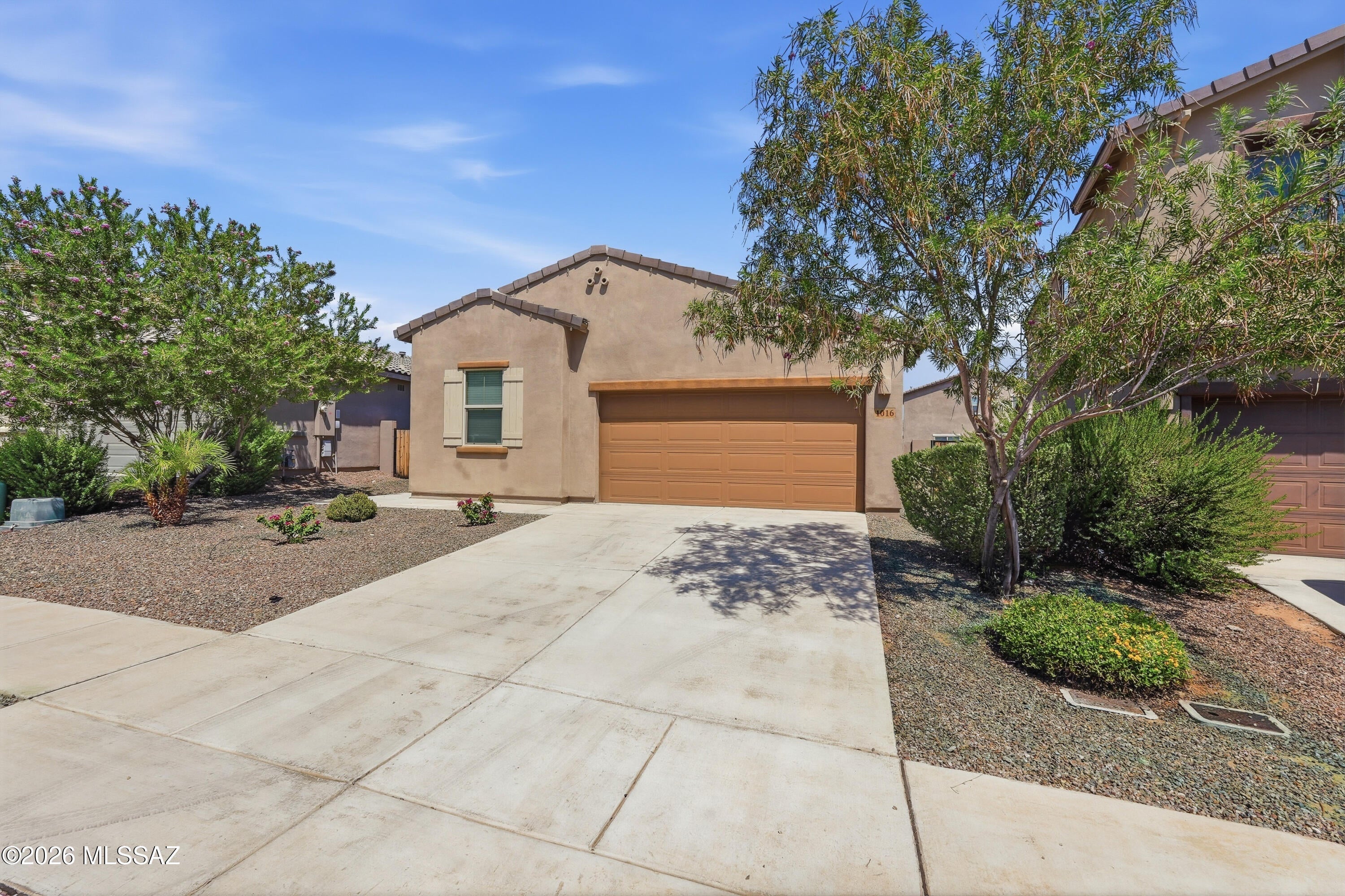 Entrada Del Rio - Residential Lease