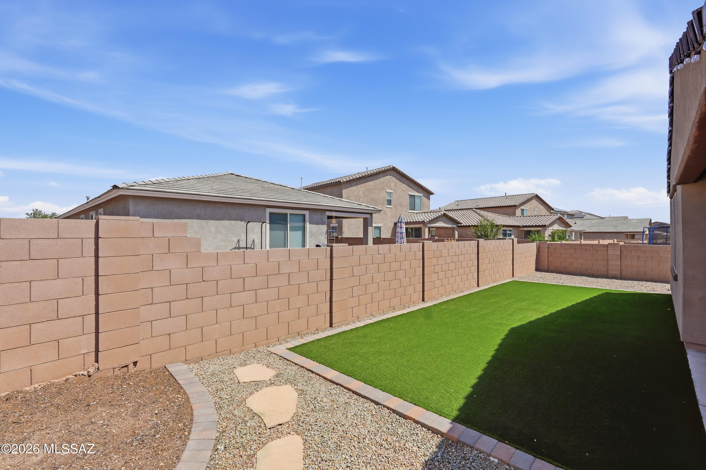 Entrada Del Rio - Residential Lease