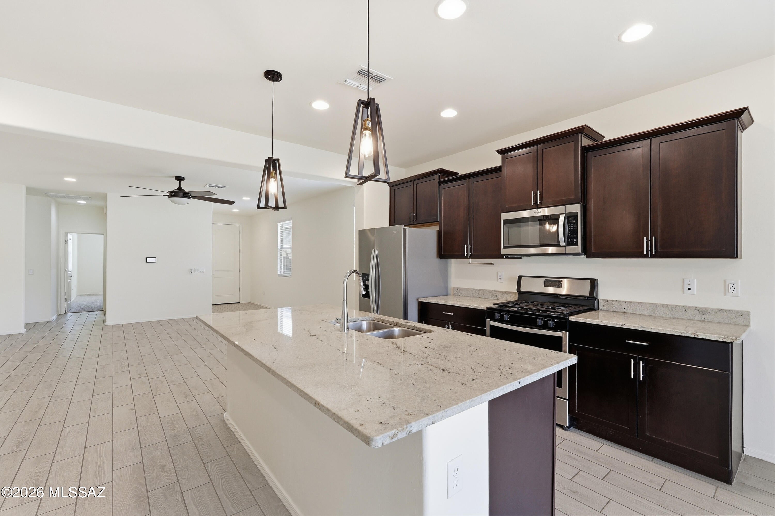 Entrada Del Rio - Residential Lease