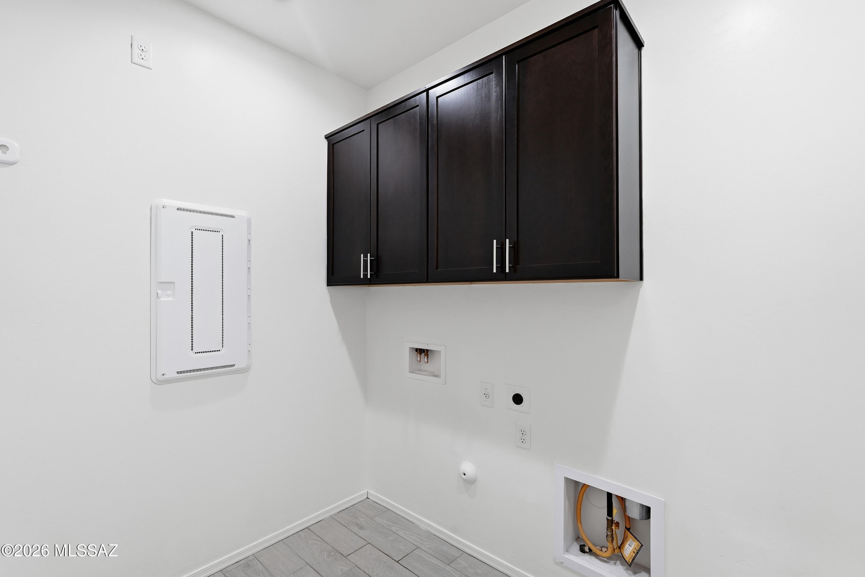 Entrada Del Rio - Residential Lease