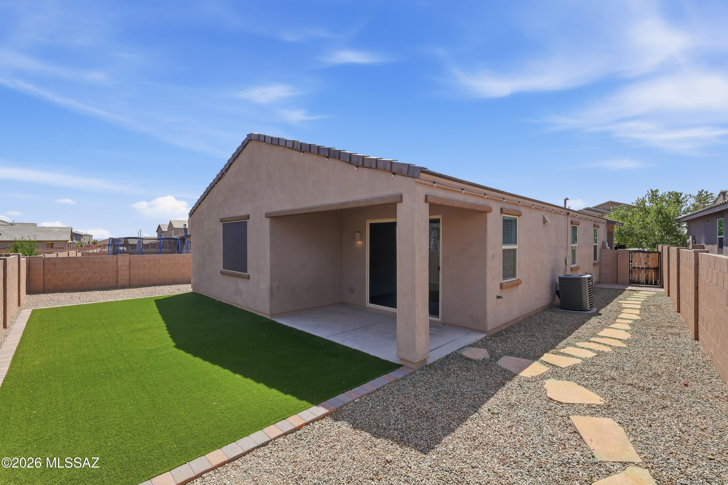 Entrada Del Rio - Residential Lease